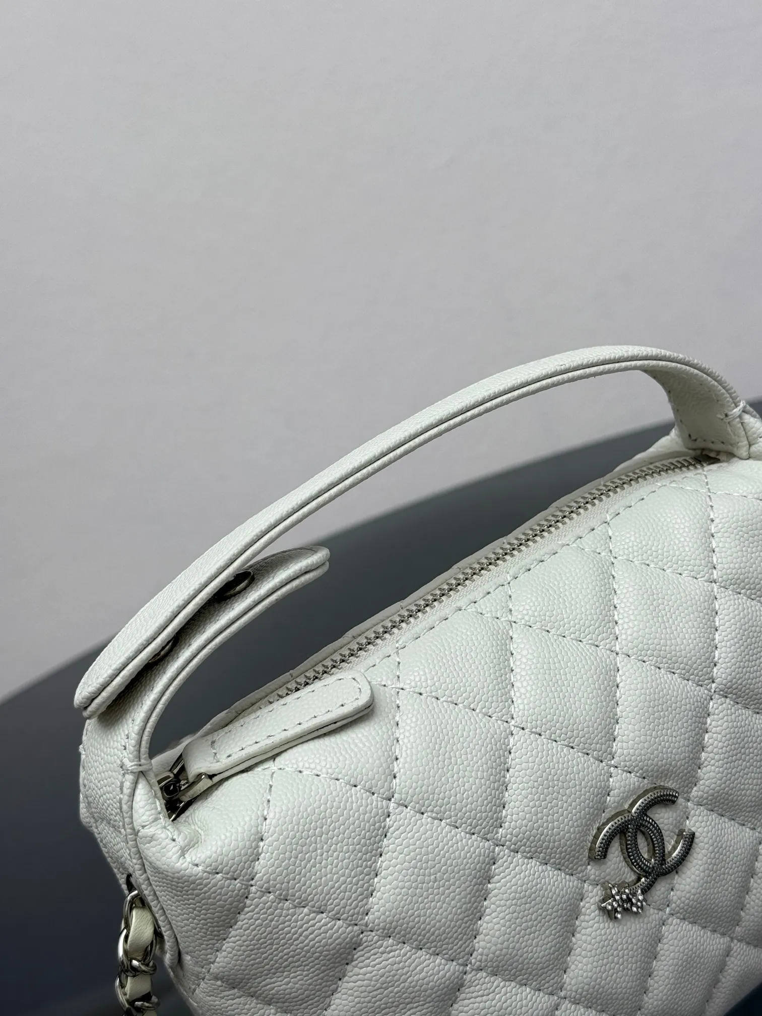 All Categories Chanel Women's Bags (Chanel) Chanel 687