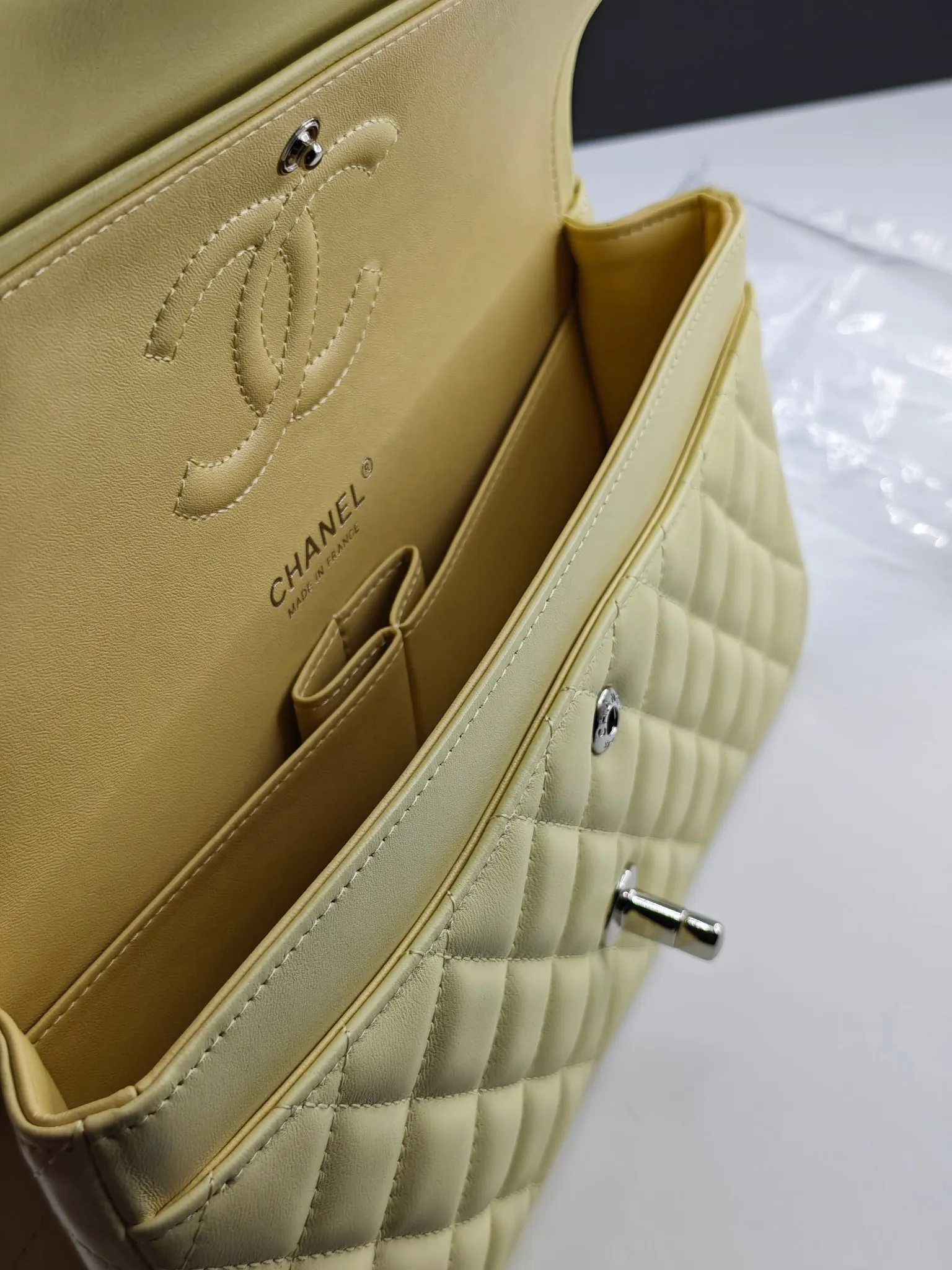 All Categories Chanel Women's Bag 2 (Chanel) Chanel Chip Version A01112