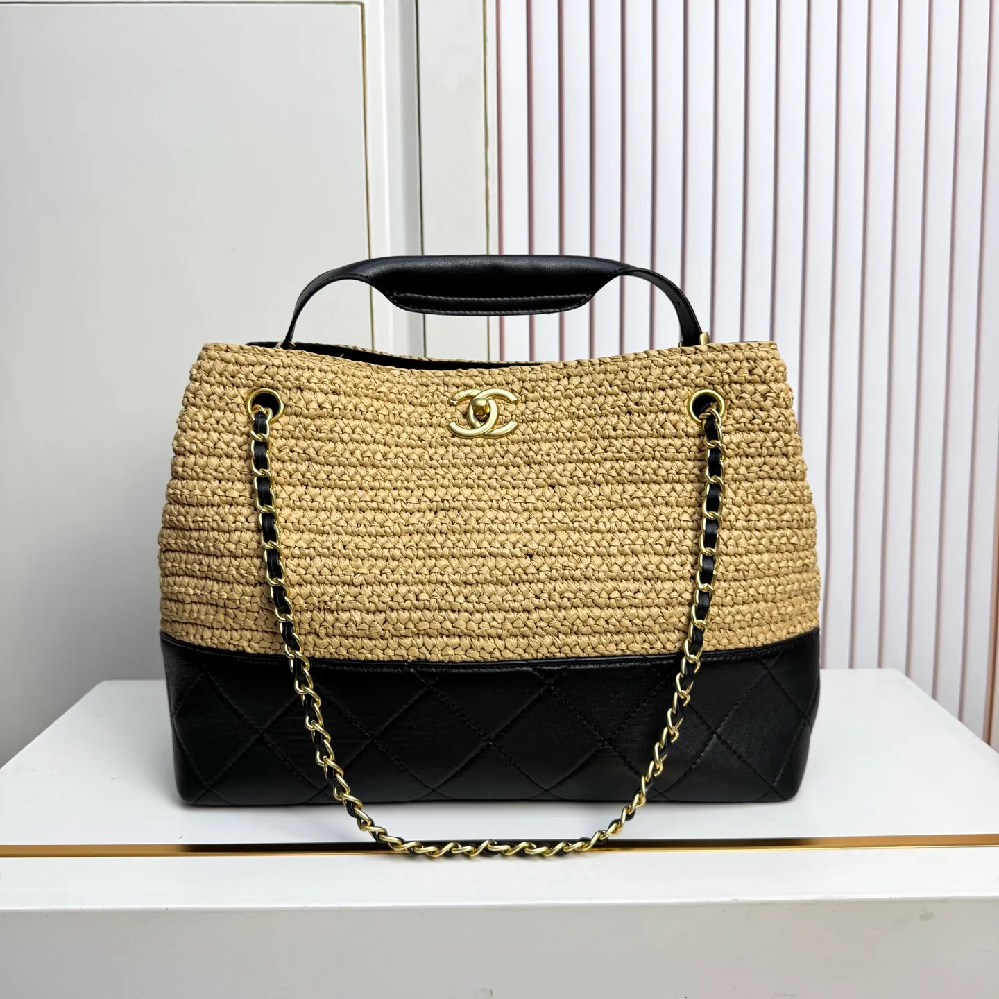 All Categories Official Website "Brand Women's Bags" Women's Bags 💙 Chanel 2026 Chanel Cruise Straw & Lambskin Tote Bag