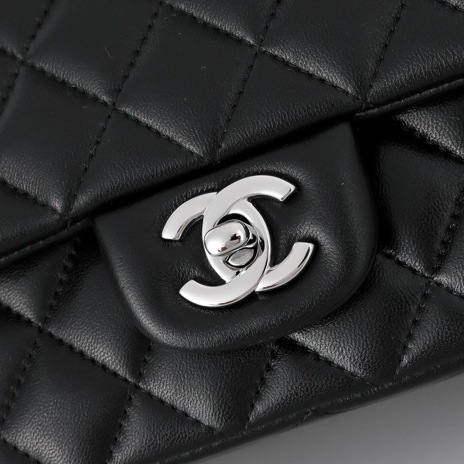 All Categories Chanel Women's Bags 2 (Chanel) Chanel Original Order A69900 Black Sheep