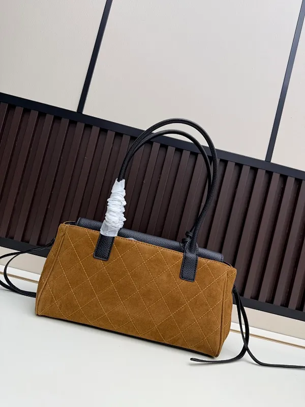 All Categories Official Website "Brand Women's Bags" Women's Bags 💙 Chanel 2026 New CHANEL Togo Cow Leather Tote Handbag