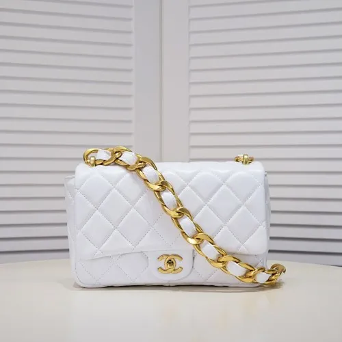All Categories Official Website "Brand Women's Bags" Women's Bags 💙 Chanel 𝗖𝗵𝗮𝗻𝗲𝟭 𝟮𝟮𝘀 Large Gold Chain Underarm Bag Large Size Jimei, have you got it yet? This bag is easy to wear with hot girls, and the capacity is good. The thick chain is the finishing touch of this bag. It is younger and more fashionable than Cf 𝐒𝐢𝐳𝐞𝟏8-𝟐7-