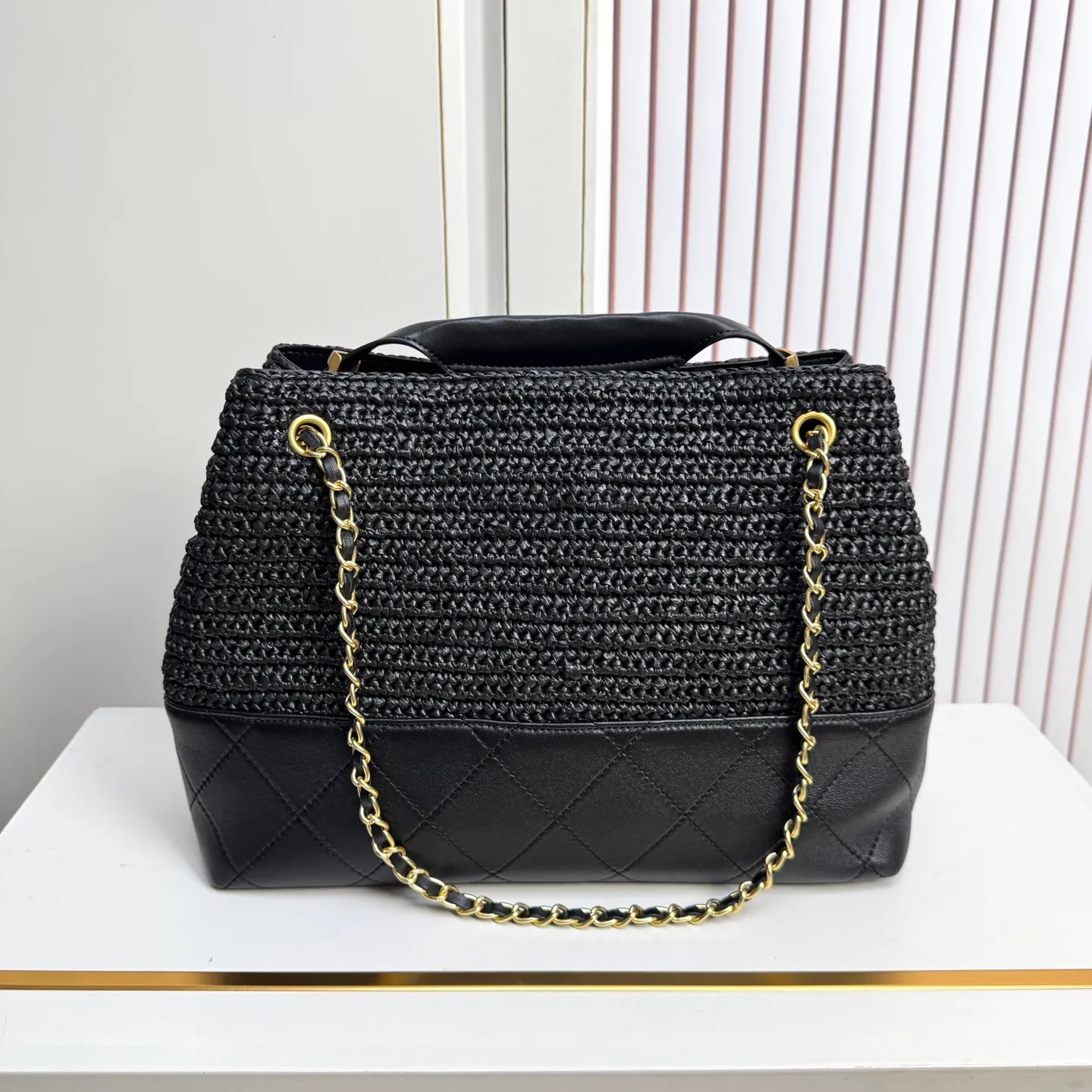 All Categories Official Website "Brand Women's Bags" Women's Bags 💙 Chanel 2026 Chanel Cruise Straw & Lambskin Tote Bag