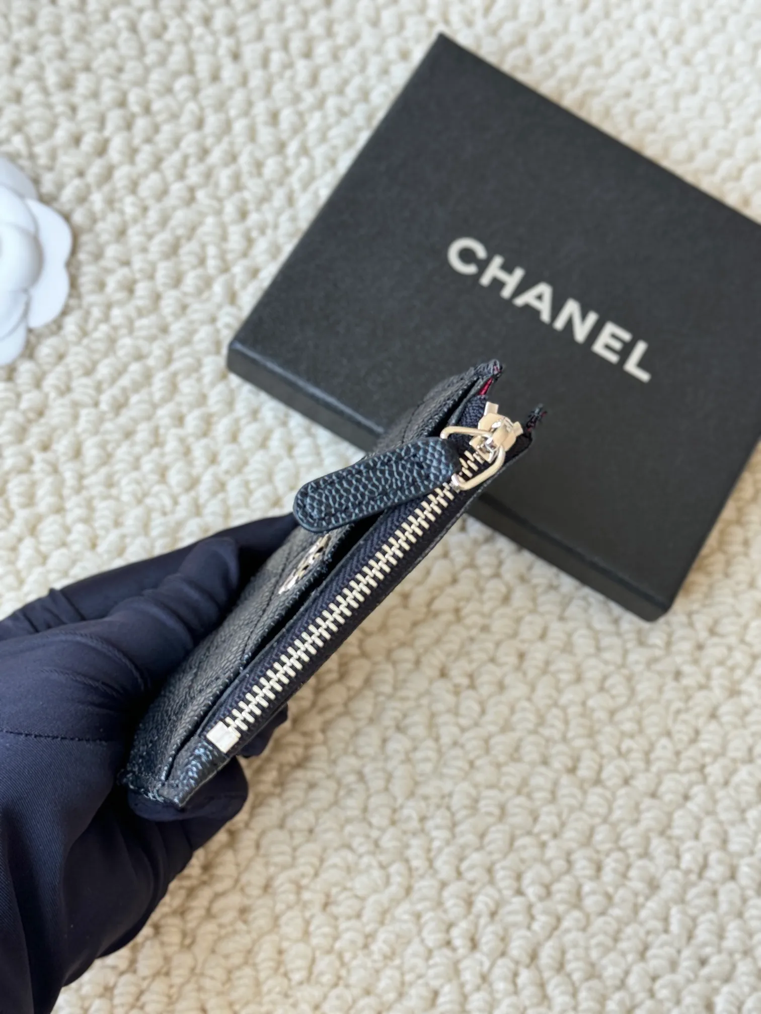 💰120 Chanel single-pull card holder can hold four cards and change, can be held in hand, can be put in the bag, easy to store, small and cute mini card holder, made of cowhide, model number A84105, size: 9x11.5cm​