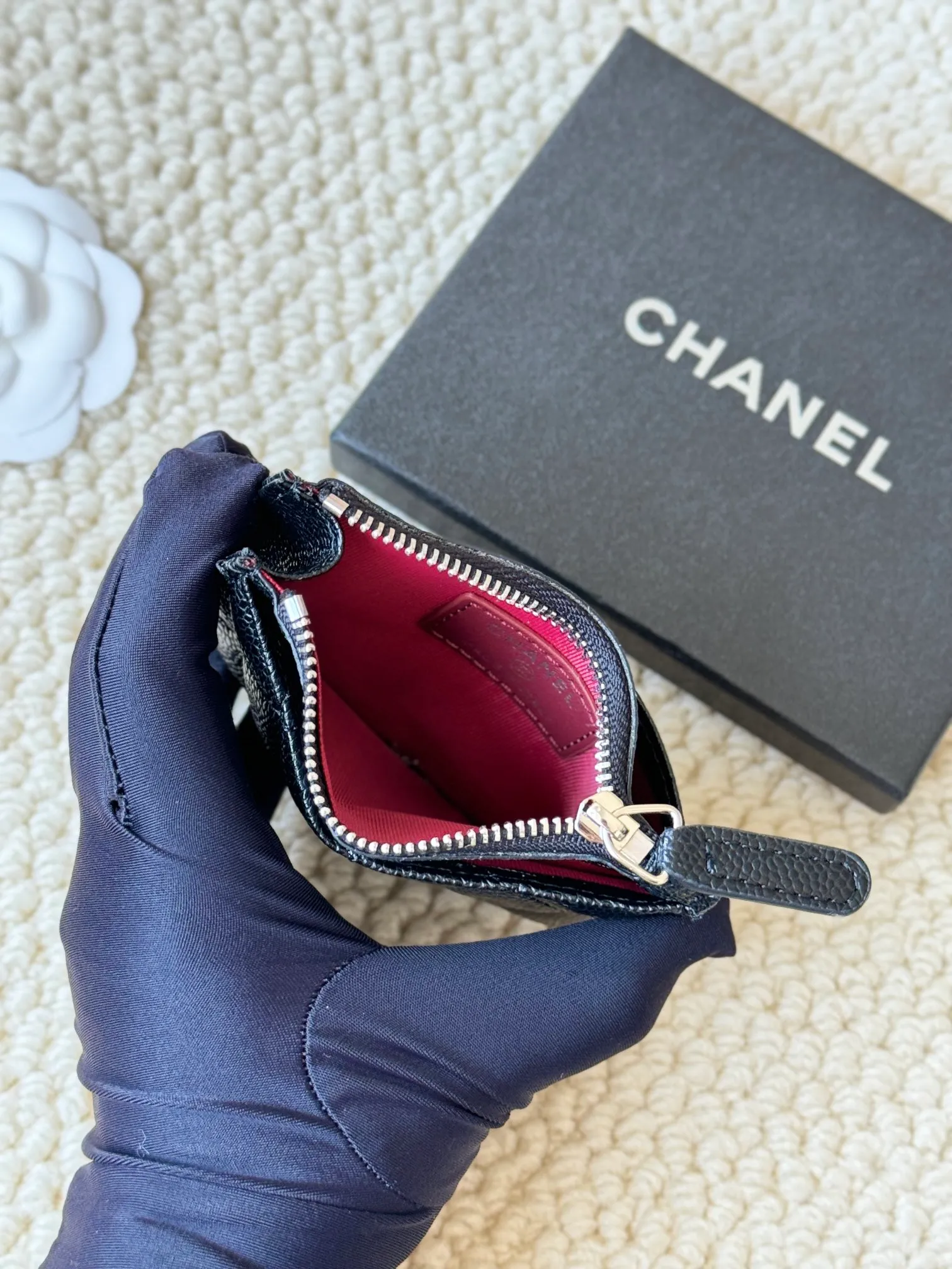 💰120 Chanel single-pull card holder can hold four cards and change, can be held in hand, can be put in the bag, easy to store, small and cute mini card holder, made of cowhide, model number A84105, size: 9x11.5cm​