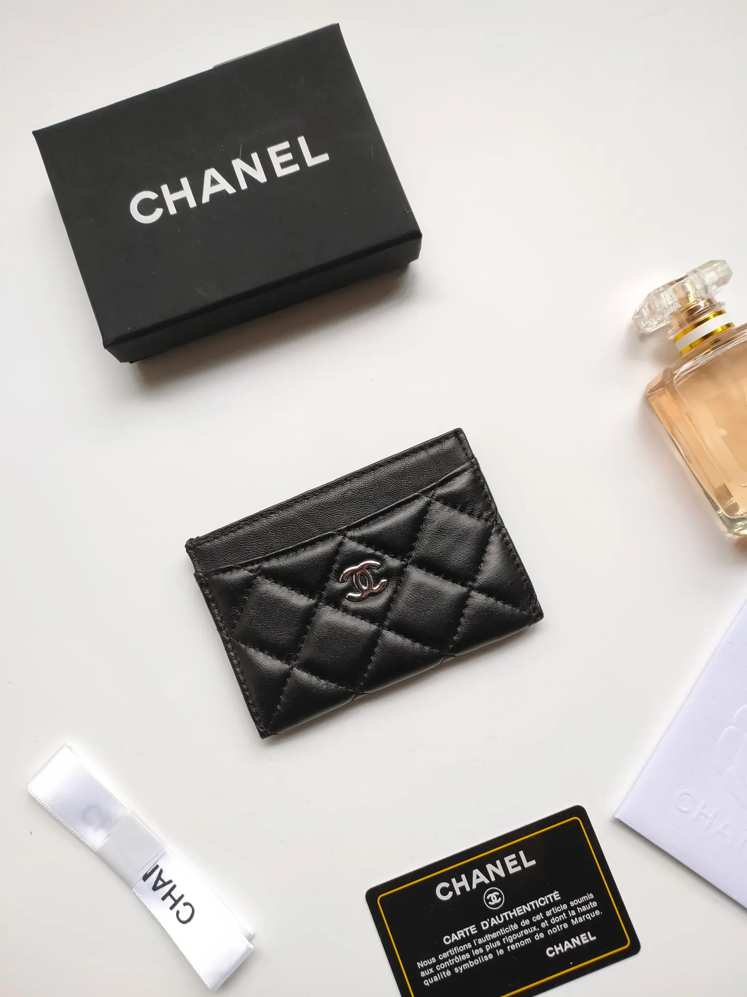 💰90 CHANEL Chanel counter card holder👍Model number: AP446 Size: 7.5×11.2×0.5cm Sheepskin inside and outside😍😍Fine workmanship High-end quality [Rose] Complete accessories