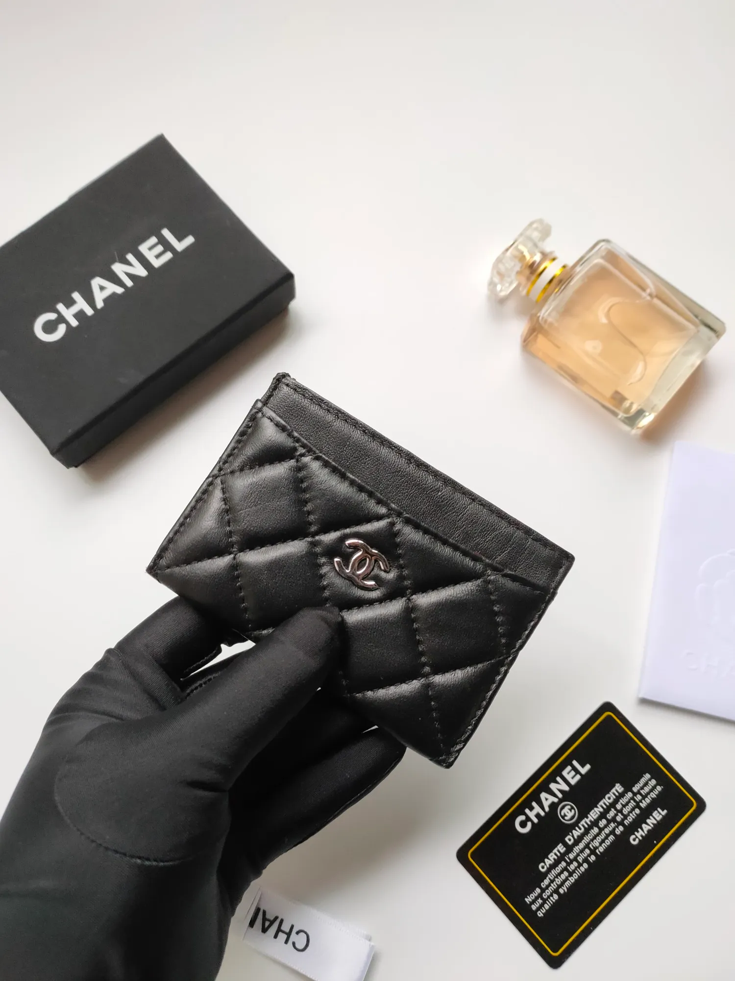 💰90 CHANEL Chanel counter card holder👍Model number: AP446 Size: 7.5×11.2×0.5cm Sheepskin inside and outside😍😍Fine workmanship High-end quality [Rose] Complete accessories