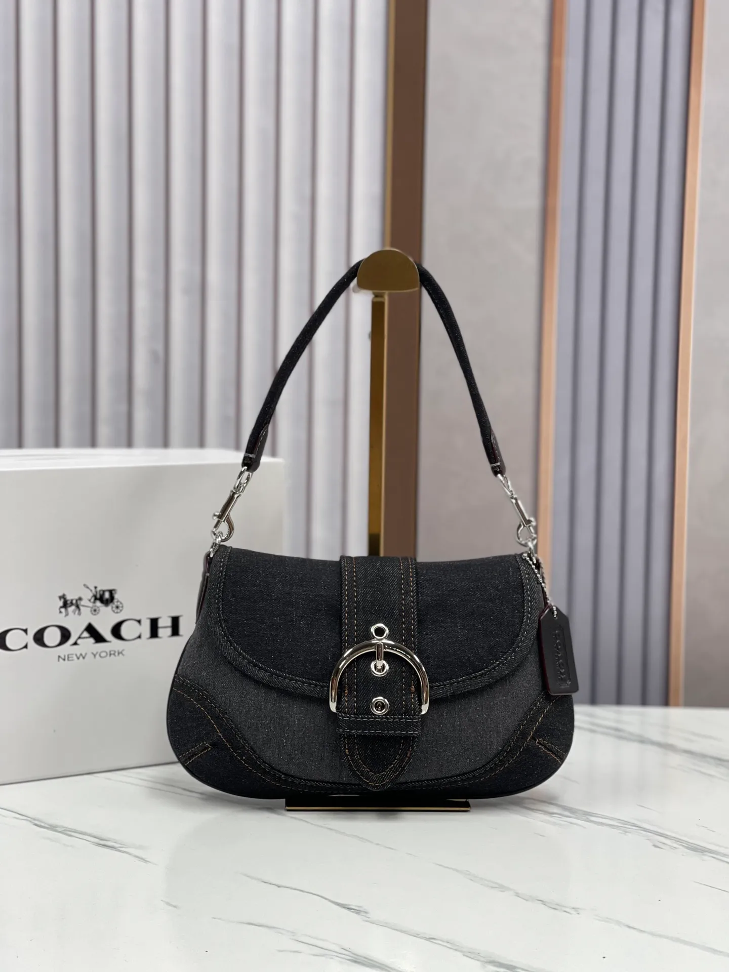 Top original order p480💰Coach/Coach’s new Soho model CR737 armpit bag. This pea bag looks so good. It’s American retro. You can’t miss the must-have second-hand bag style for hot girls. 26×18,