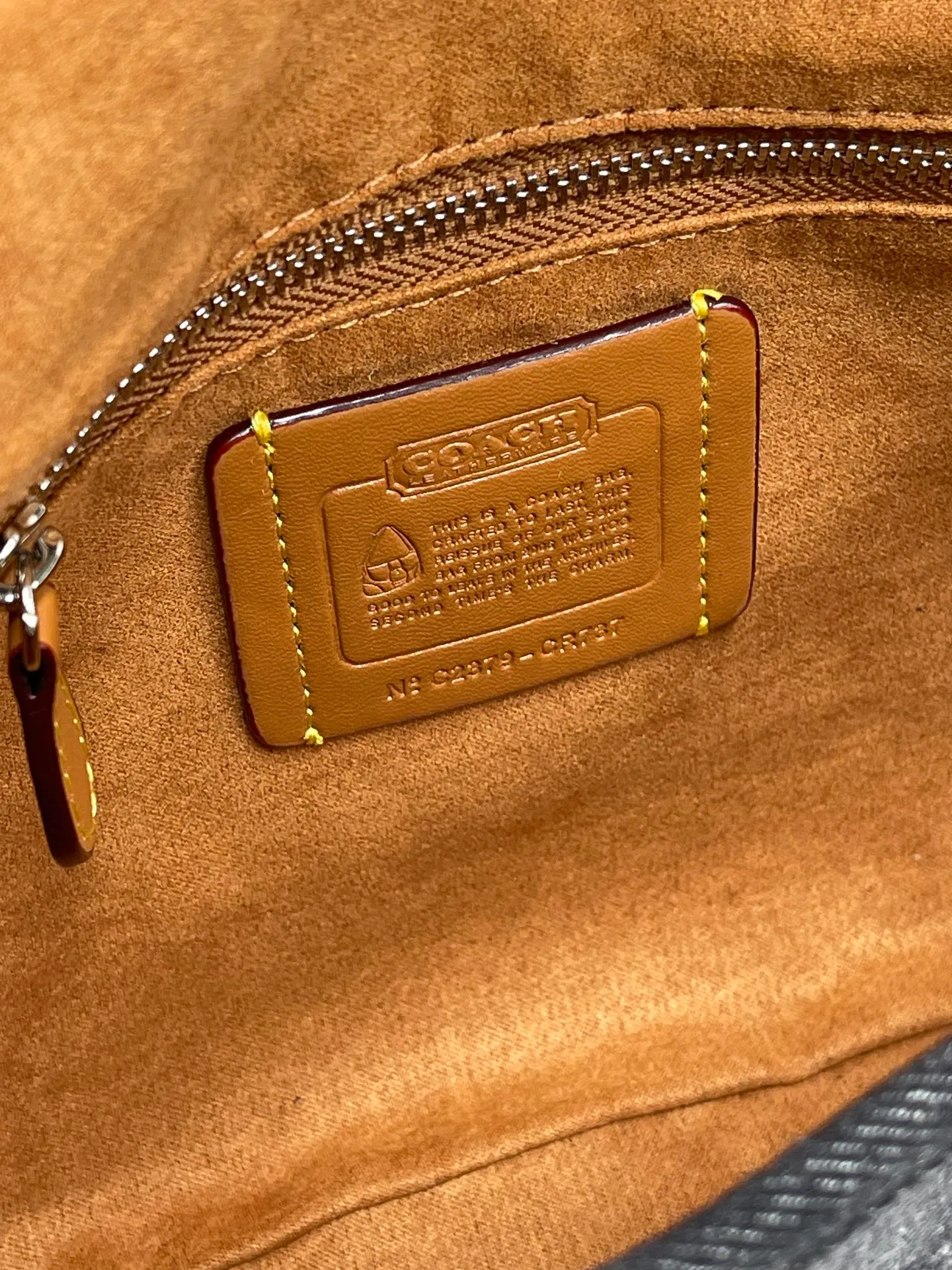 Top original order p480💰Coach/Coach’s new Soho model CR737 armpit bag. This pea bag looks so good. It’s American retro. You can’t miss the must-have second-hand bag style for hot girls. 26×18,