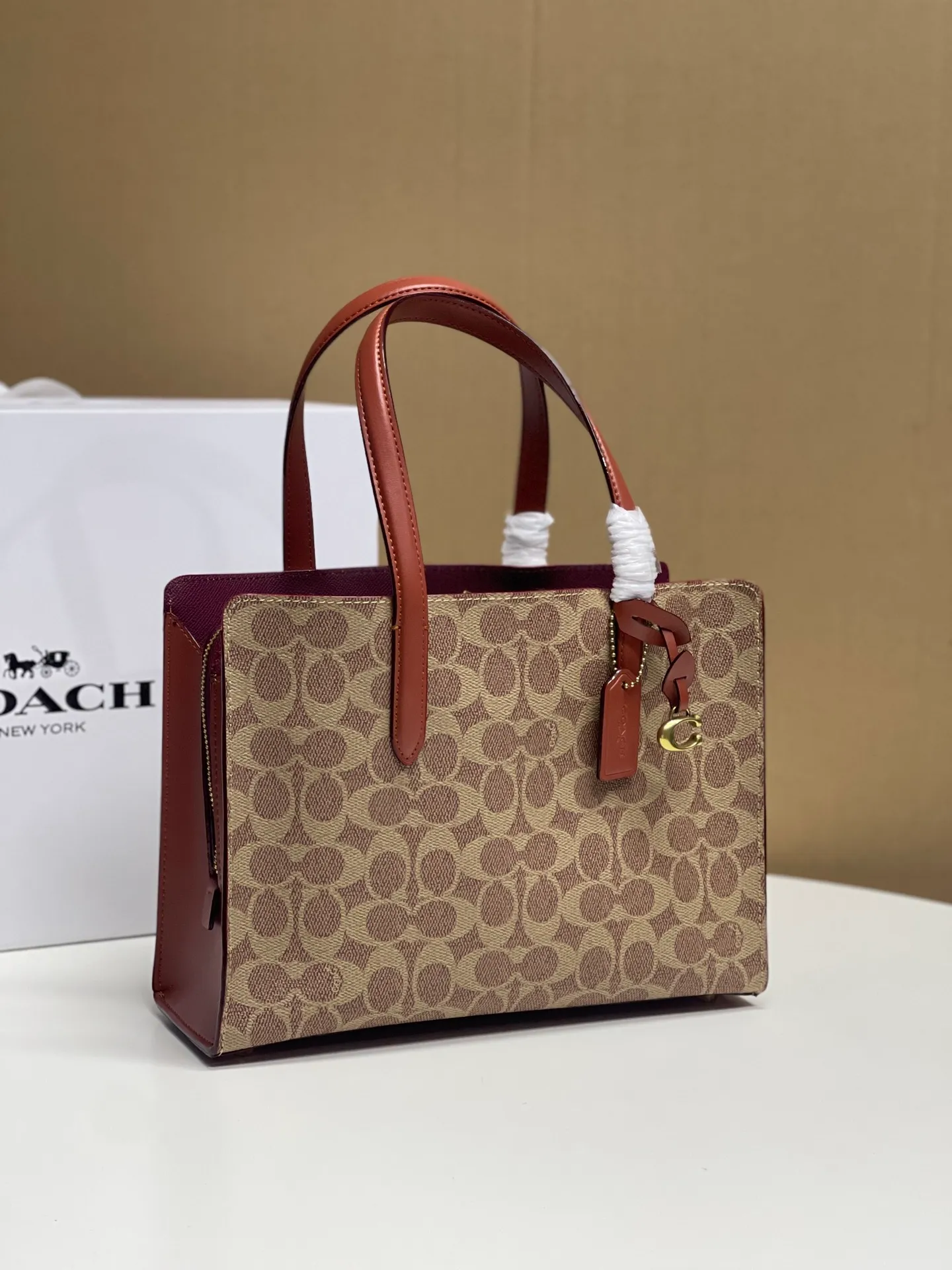 Batch 460💰COACH/Coach new women’s classic logo CJ806 CARTER CARRYALL No. 28 handbag, size 28 20 10