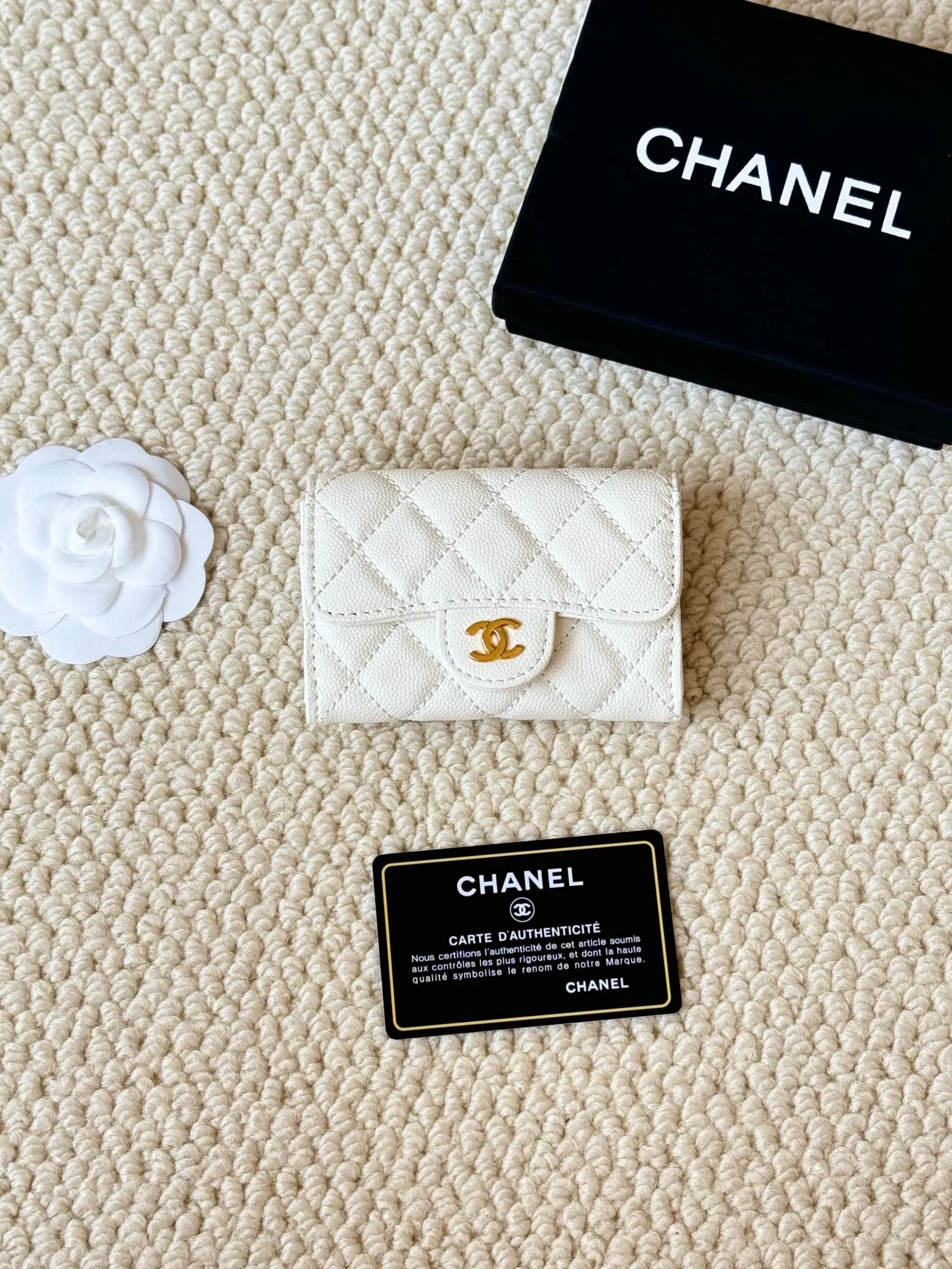 💰120 Style number: AP458 chanel's most classic card holder, coin purse, Chanel classic flap card holder. Caviar cowhide, card holder and coin purse in one, with slip pocket on the back. Size: 7.5 × 11.3 × 2.1 cm