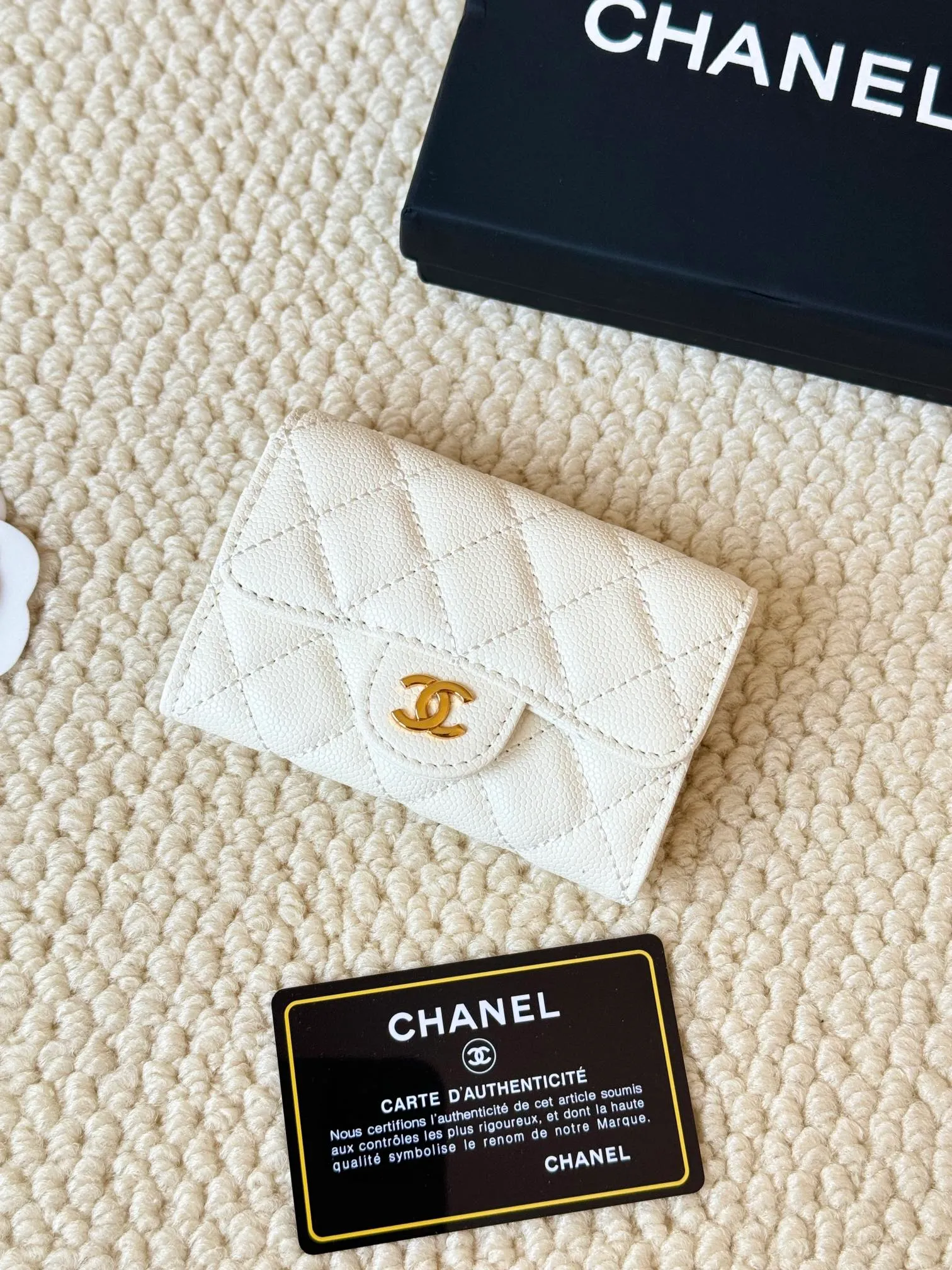 💰120 Style number: AP458 chanel's most classic card holder, coin purse, Chanel classic flap card holder. Caviar cowhide, card holder and coin purse in one, with slip pocket on the back. Size: 7.5 × 11.3 × 2.1 cm