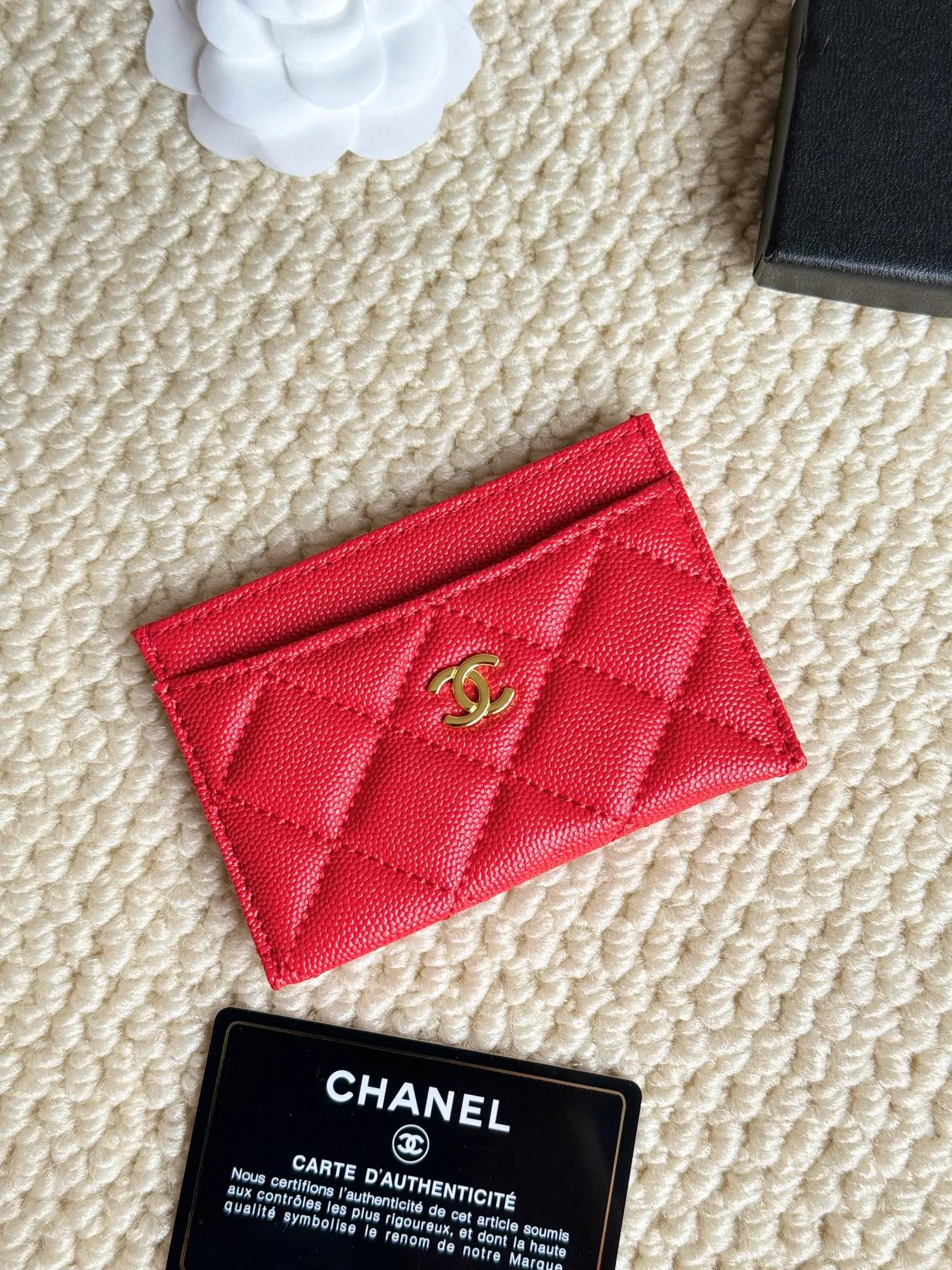 💰100Chanel Chanel counter classic card holder Model number: AP456 Made of cowhide caviar, a classic and timeless mini card holder. Super cute😍 Size: 7.5×11.2×0.5cm Fine workmanship and high-end quality