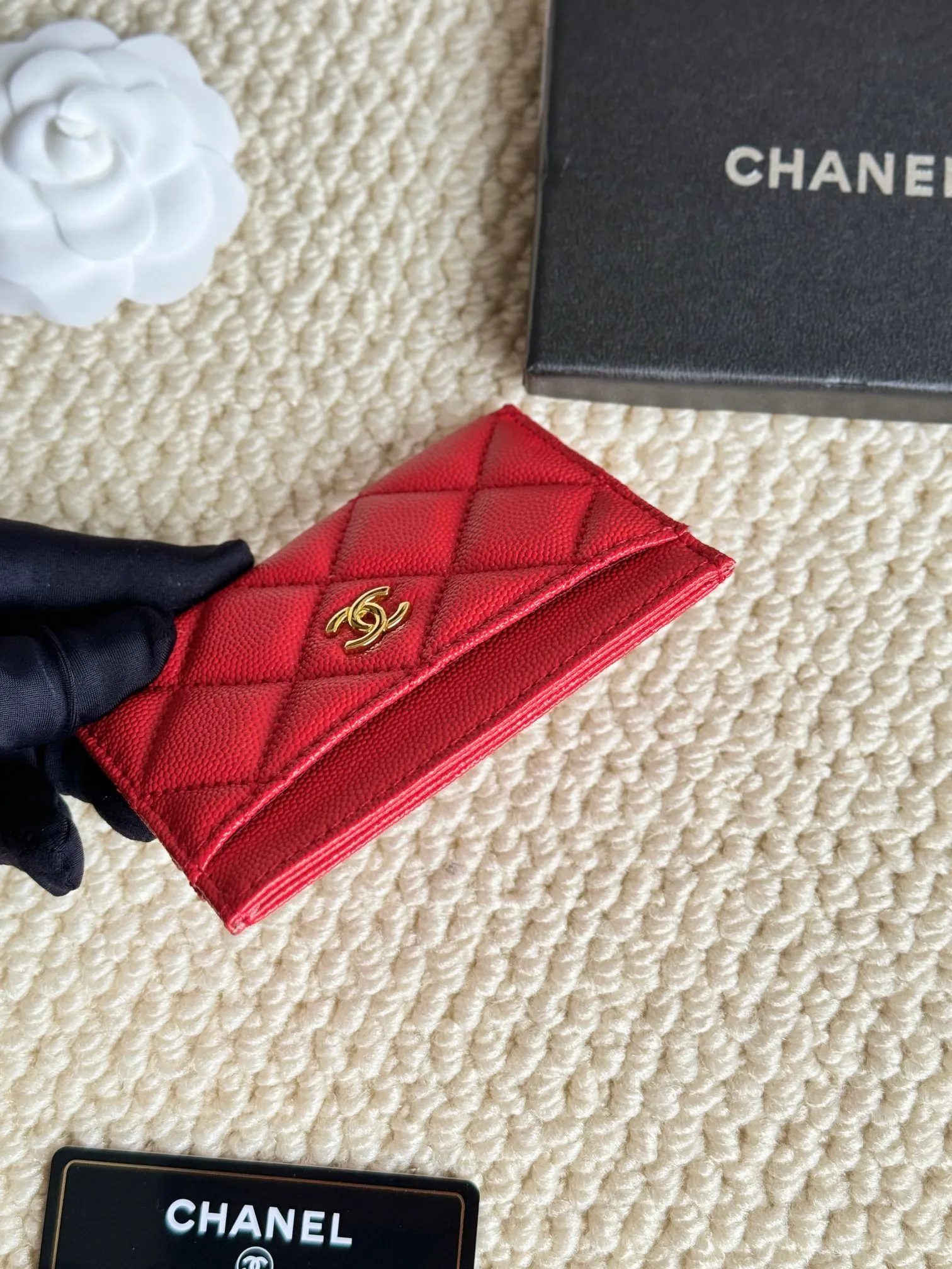 💰100Chanel Chanel counter classic card holder Model number: AP456 Made of cowhide caviar, a classic and timeless mini card holder. Super cute😍 Size: 7.5×11.2×0.5cm Fine workmanship and high-end quality