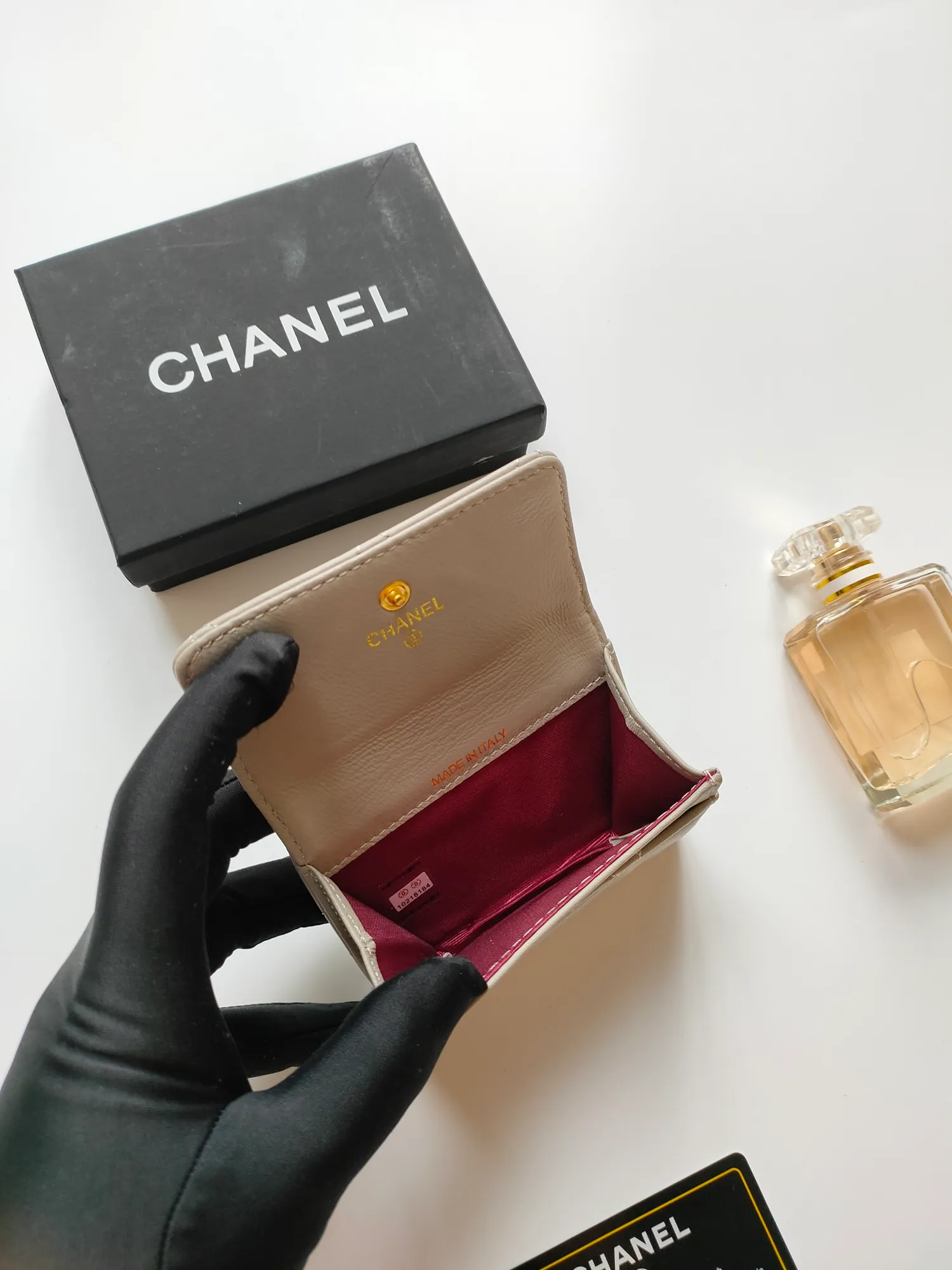 💰140💰CHANEL New Flap Coin Purse [Color][Color][Color] This year’s latest logo is matched with a large rhombus, using imported lambskin and retro hardware...❤️This card holder has a large capacity. It can hold about 1,000 yuan at a 20% discount of 100 yuan, and it can also hold 2.3 cards. ❤️❤️❤️It is very practical! Model number AP3600 size 11*8.5*3cm