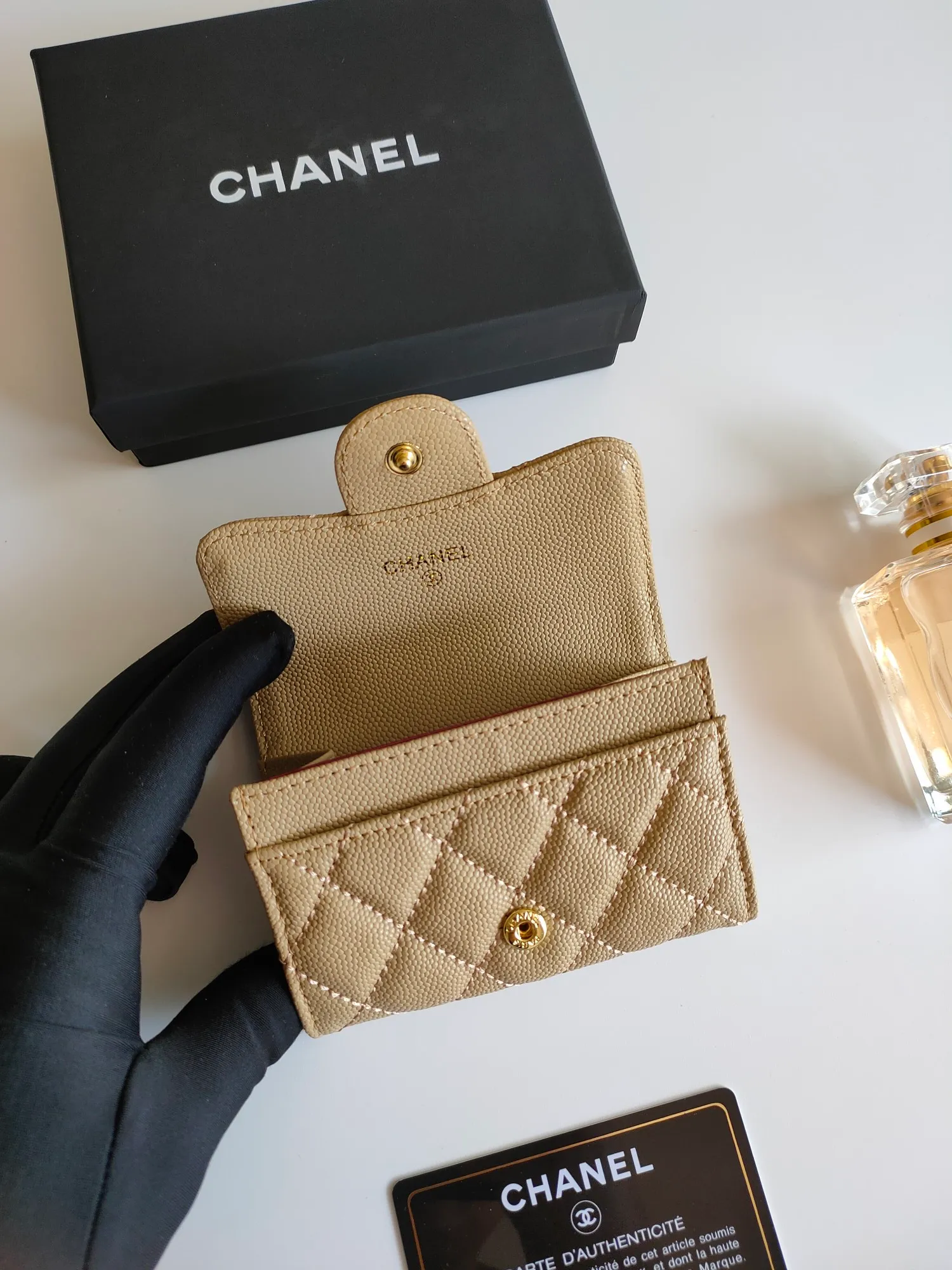 ￥130 CHANEL Chanel classic flap card holder. Imported sheepskin and caviar cowhide, card holder and coin purse integrated, with slip pocket on the back, model number: AP448, size: 7.5 × 11.3 × 2.1 cm