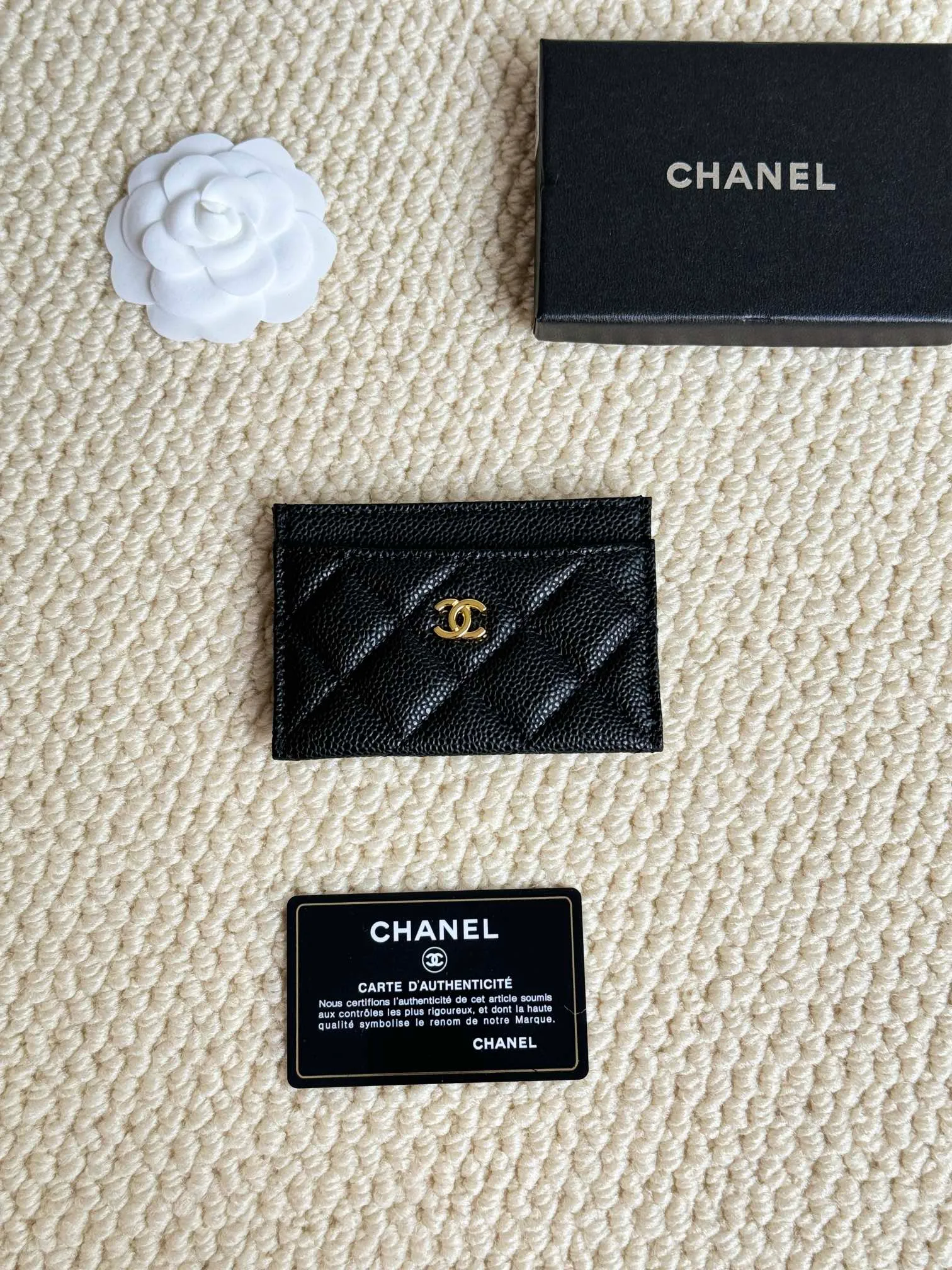 💰100Chanel Chanel counter classic card holder Model number: AP456 Made of cowhide caviar, a classic and timeless mini card holder. Super cute😍 Size: 7.5×11.2×0.5cm Fine workmanship and high-end quality