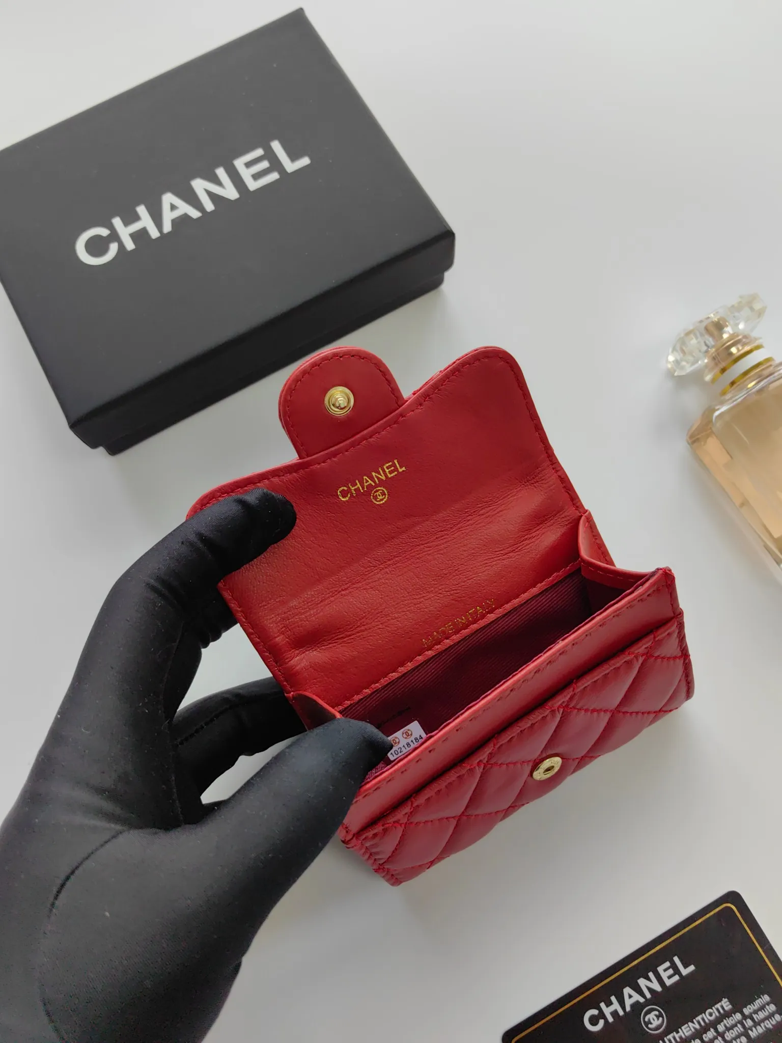 ￥130 CHANEL Chanel classic flap card holder. Imported sheepskin and caviar cowhide, card holder and coin purse integrated, with slip pocket on the back, model number: AP448, size: 7.5 × 11.3 × 2.1 cm