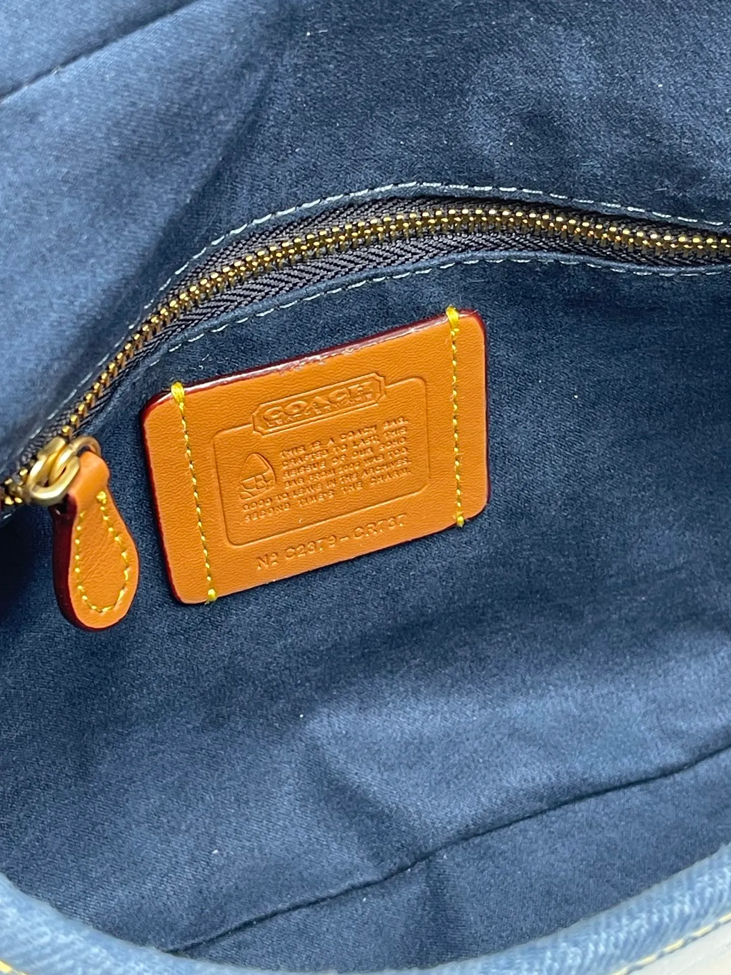 Top original order, batch 480💰Coach/Coach new Soho model CR737 armpit bag. This pea bag looks so good, American retro, a must-have second-hand bag type for hot girls, you are not allowed to miss it. 26×18,