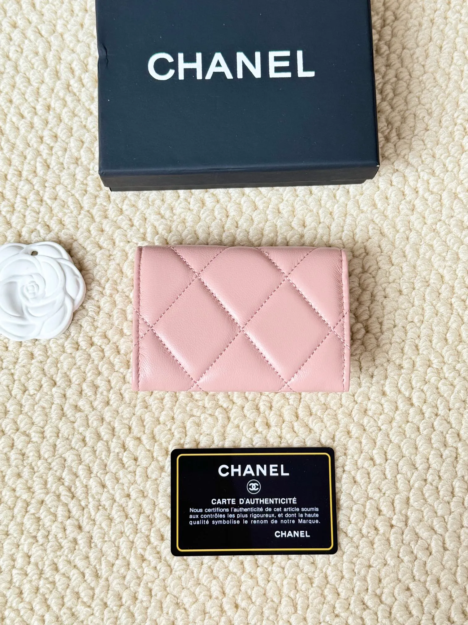 💰130 model number AP3610 CHANEL new flap coin purse. This year’s latest logo is paired with rhombus, lambskin and retro hardware... This card holder has a large capacity. It can hold about 1,000 yuan at a 20% discount of 100 yuan, and it can also hold 2.3 cards, which is very practical! Size 11*8.5*3cm