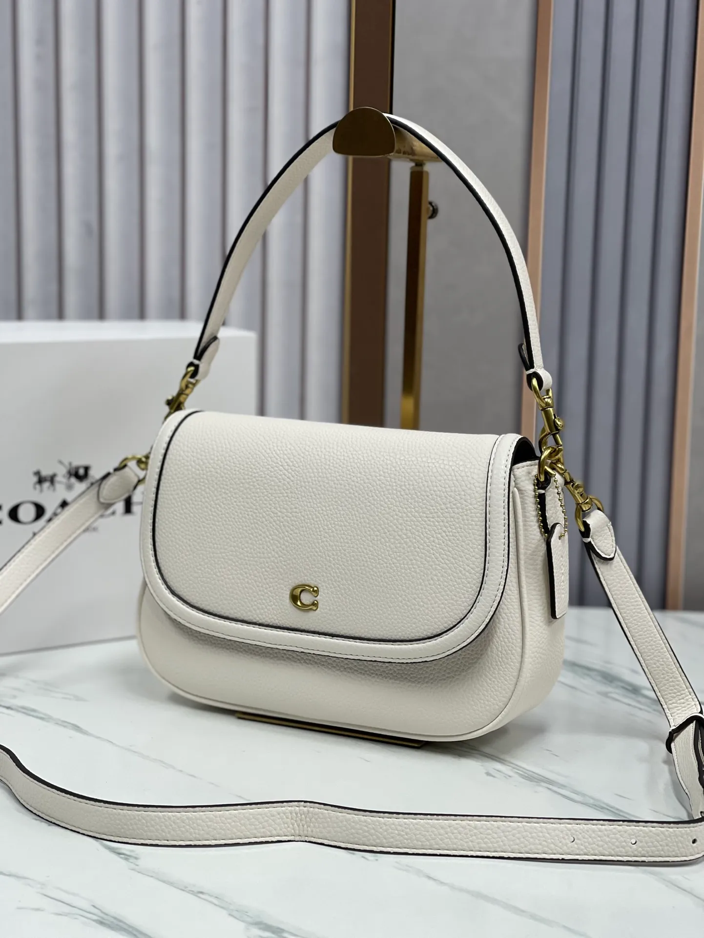 P460💰COACH/Coach new counter synchronization·new product women’s classic logo LEGACY shoulder bag presbyopia, model CU099, size 25.5*18.5*7