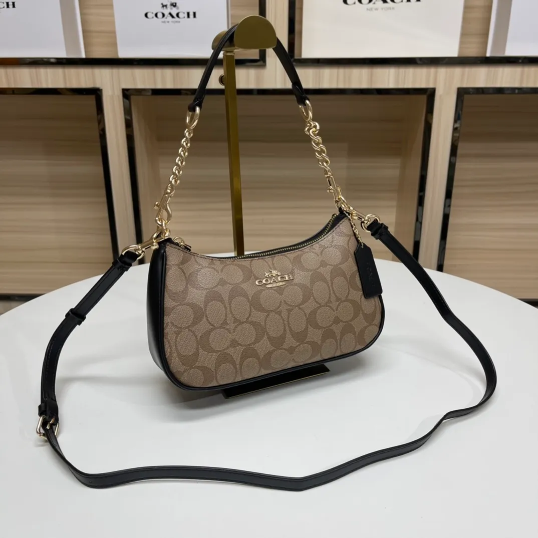 Top original order batch 380💰coach/Coach new armpit bag new model in stock. Model 548, 209, 173. C's Outlet women's bag color-blocked TERI shoulder bag. . DETAILS details Material: cow leather 2 credit card slots Built-in multi-function pocket Top zipper closure, fabric lining Detachable handle with vertical length of 21cm Detachable shoulder strap with vertical length of 58cm, can be used for shoulder or crossbody Dimensions: 24.5cm (length) × 15.5cm (height) 7.5cm (width),