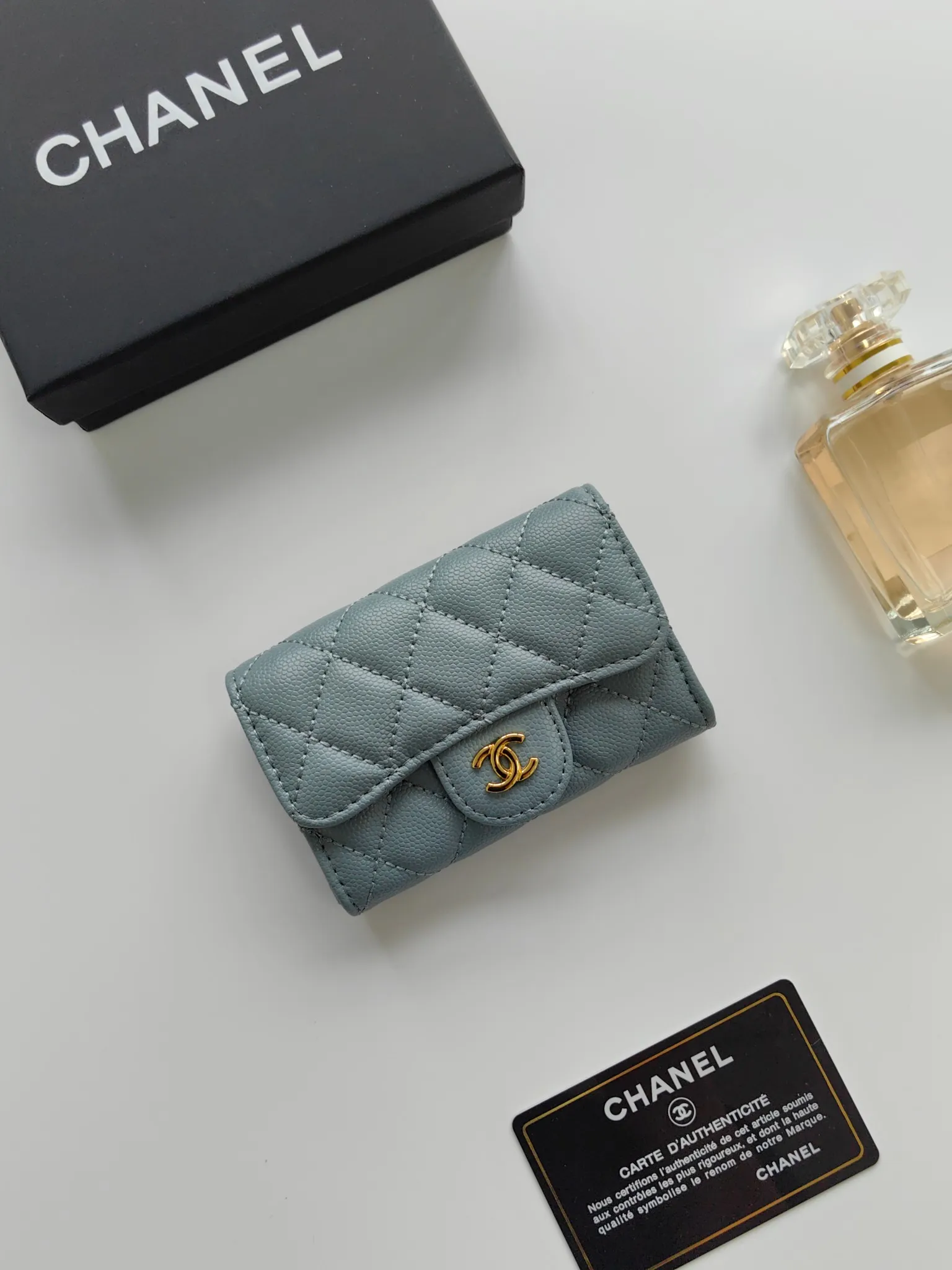 ￥130 CHANEL Chanel classic flap card holder. Imported sheepskin and caviar cowhide, card holder and coin purse integrated, with slip pocket on the back, model number: AP448, size: 7.5 × 11.3 × 2.1 cm