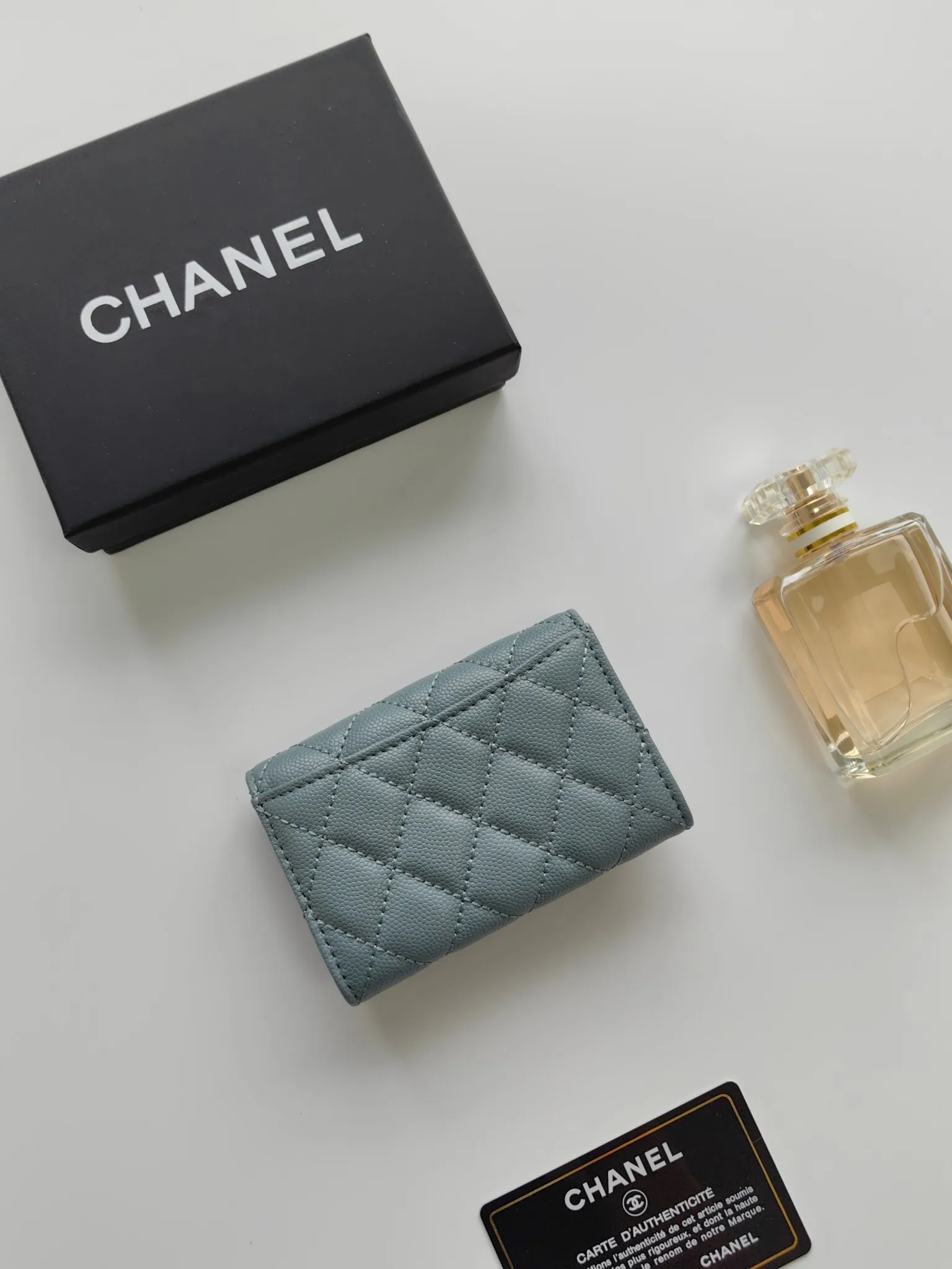 ￥130 CHANEL Chanel classic flap card holder. Imported sheepskin and caviar cowhide, card holder and coin purse integrated, with slip pocket on the back, model number: AP448, size: 7.5 × 11.3 × 2.1 cm