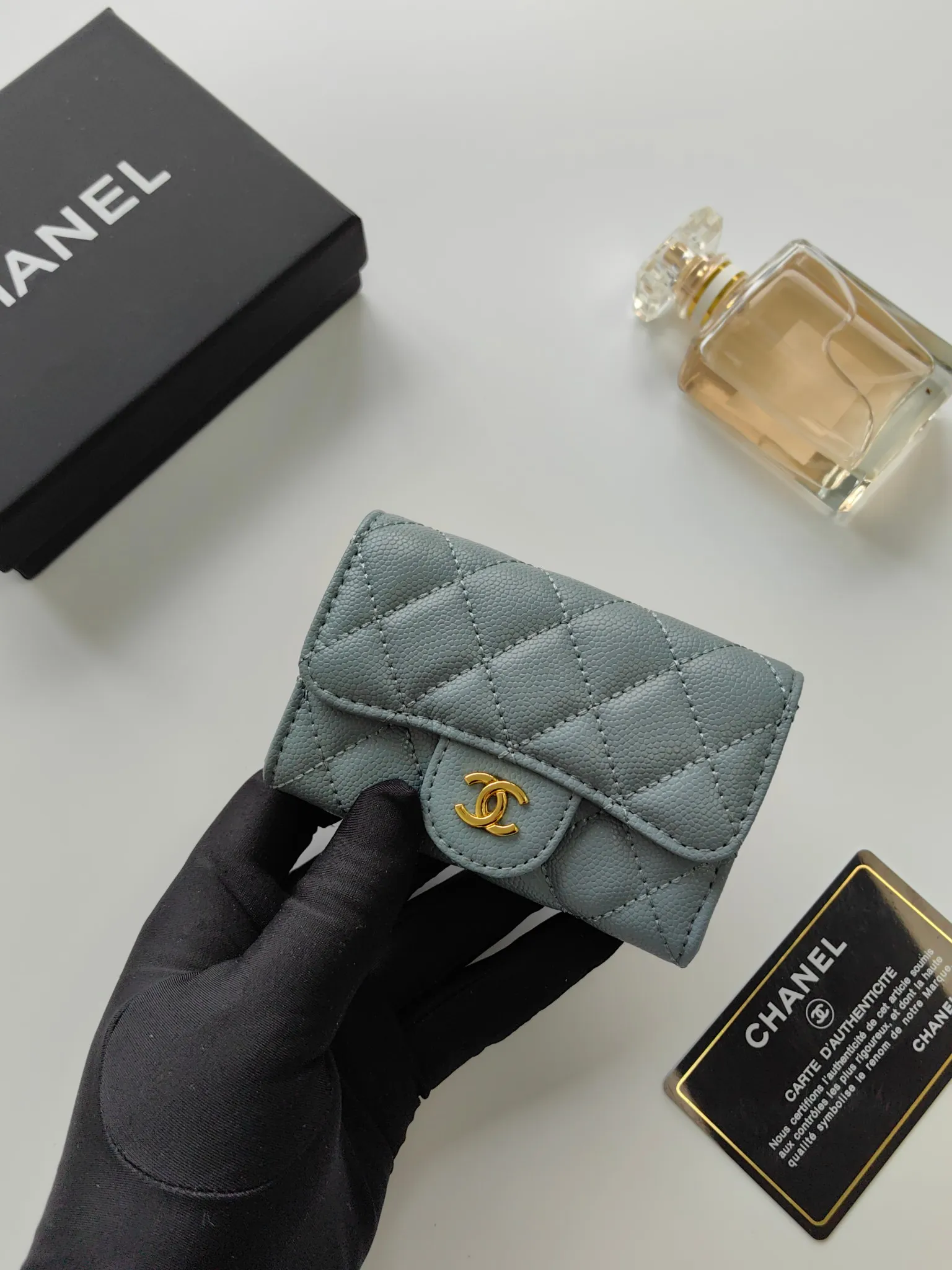 ￥130 CHANEL Chanel classic flap card holder. Imported sheepskin and caviar cowhide, card holder and coin purse integrated, with slip pocket on the back, model number: AP448, size: 7.5 × 11.3 × 2.1 cm