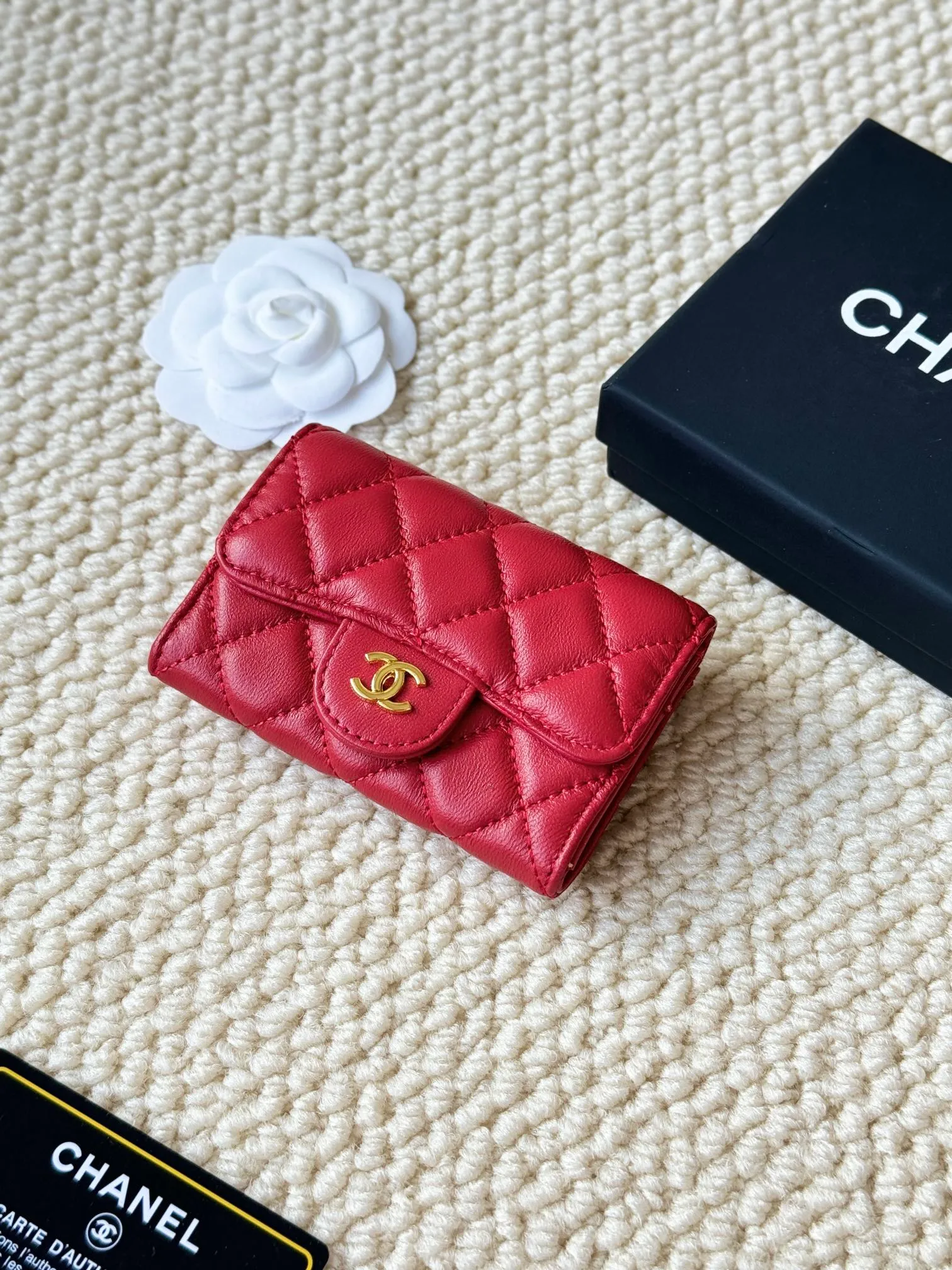 💰120 chanel lambskin model number: AP458 The most classic card holder, coin purse, Chanel classic flap card holder. Sheepskin series card holder and coin purse in one, with slip pocket on the back. Size: 7.5 × 11.3 × 2.1 cm