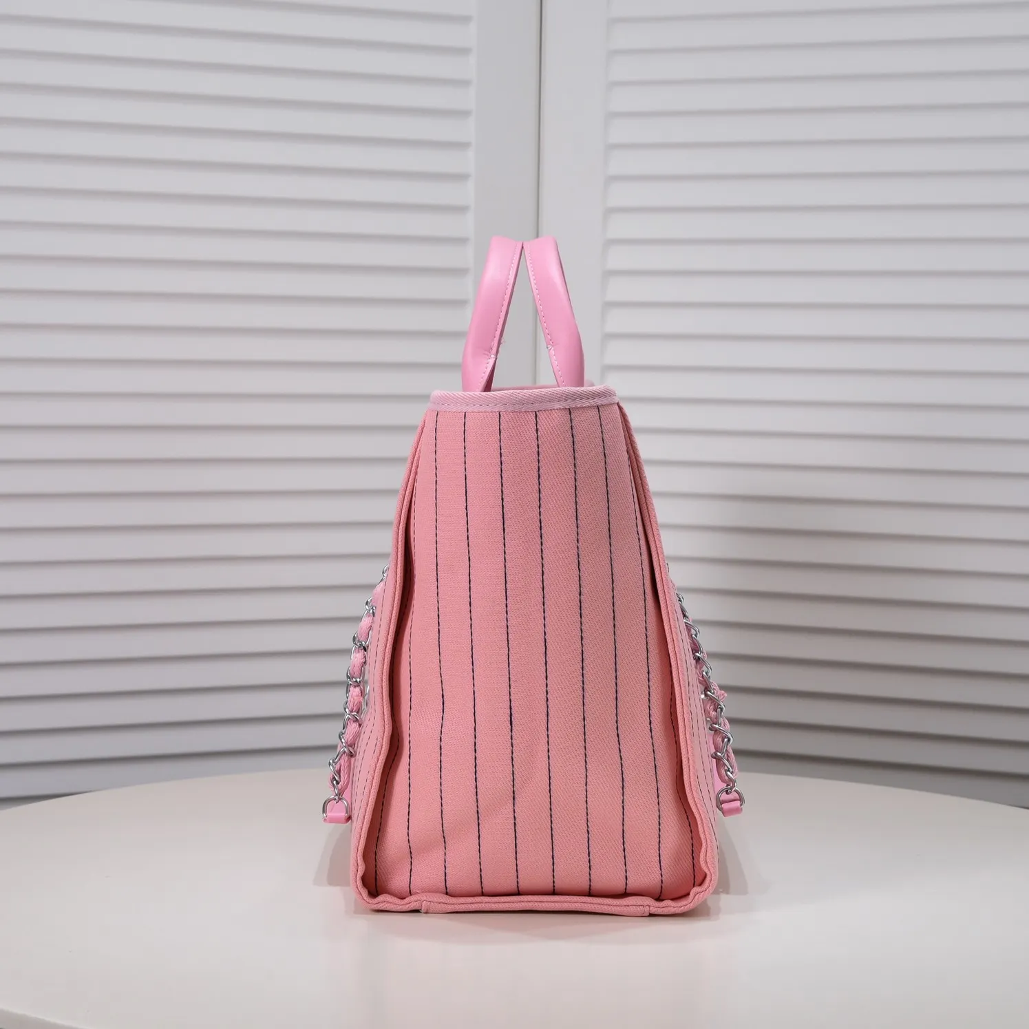 💰420￥Pink👑Chanel 2023 new beach bag denim bag🎉🎉Women's shoulder portable shopping bag large capacity mommy fashion simple chain bag✅✅✅👍👍 Style number: 67178-8 Size: top width 48/bottom width 38/height 30/thickness 14 cm