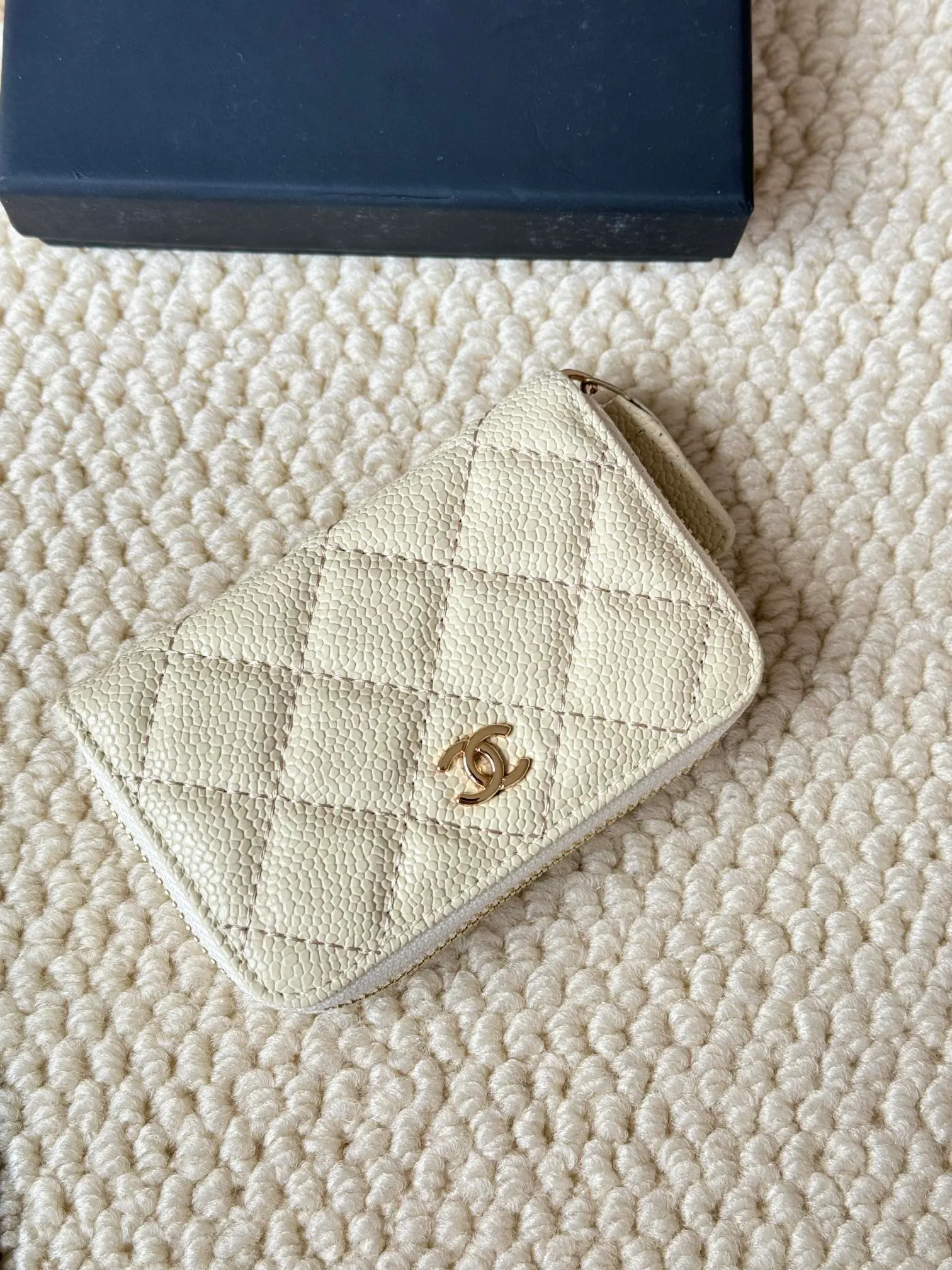 💰120 Style No.: AP462 Chanel Caviar Leather Series Chanel Card Holder ❤Coin Purse️❤️ Impeccable workmanship details, insisting on high quality Size: 10x9cm