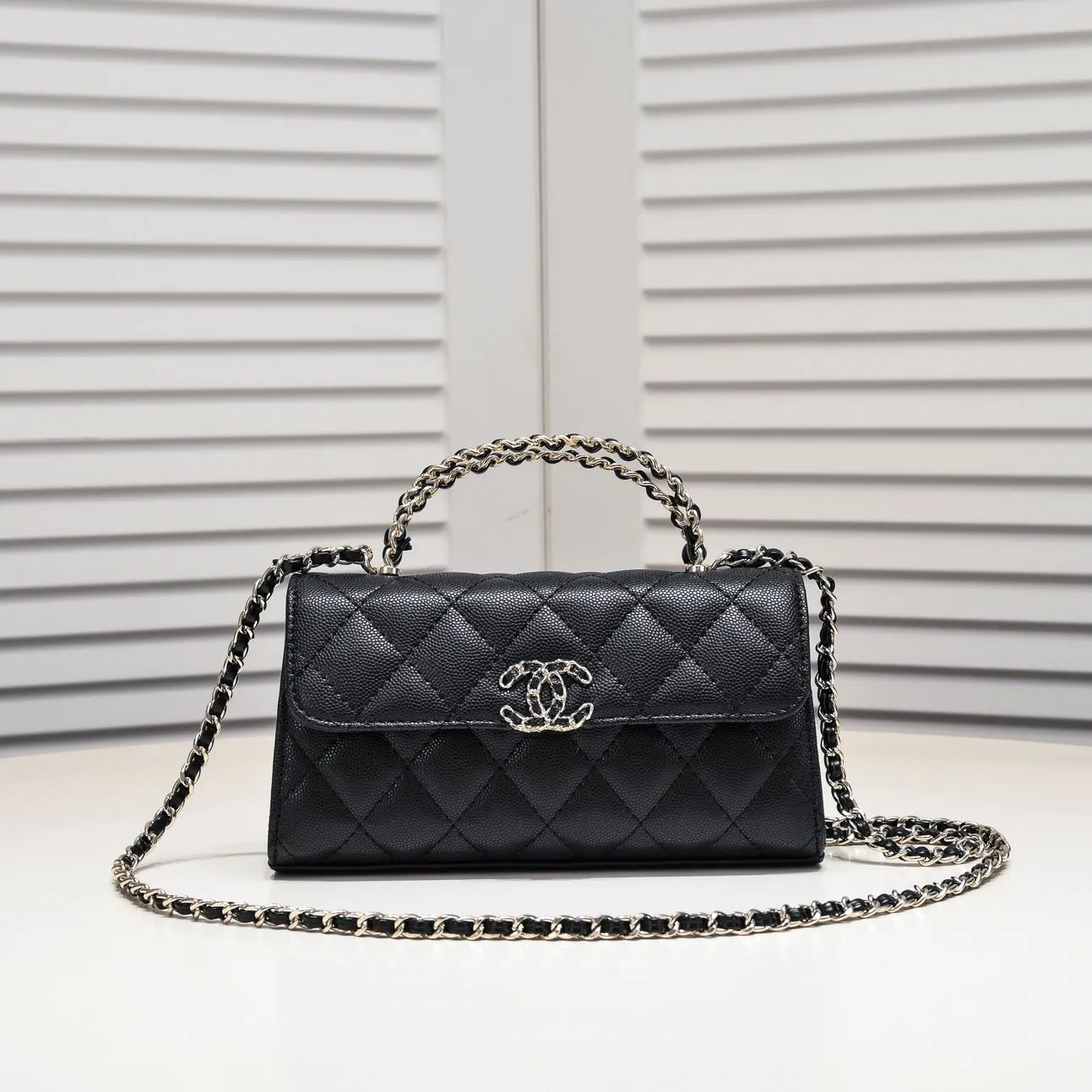 💰360￥Chane1🔍23p Chanel Dark Horse Kelly long handle bag 🤍Model: 9100 💕Material: Lychee cowhide 💎Super authentic, long shape, can hold mobile phone, easy to use, no matter hand drawn or diagonal, it is easy to see oDark Horse?⚜️Come and get it 🌷size: 19x10x4.5cm