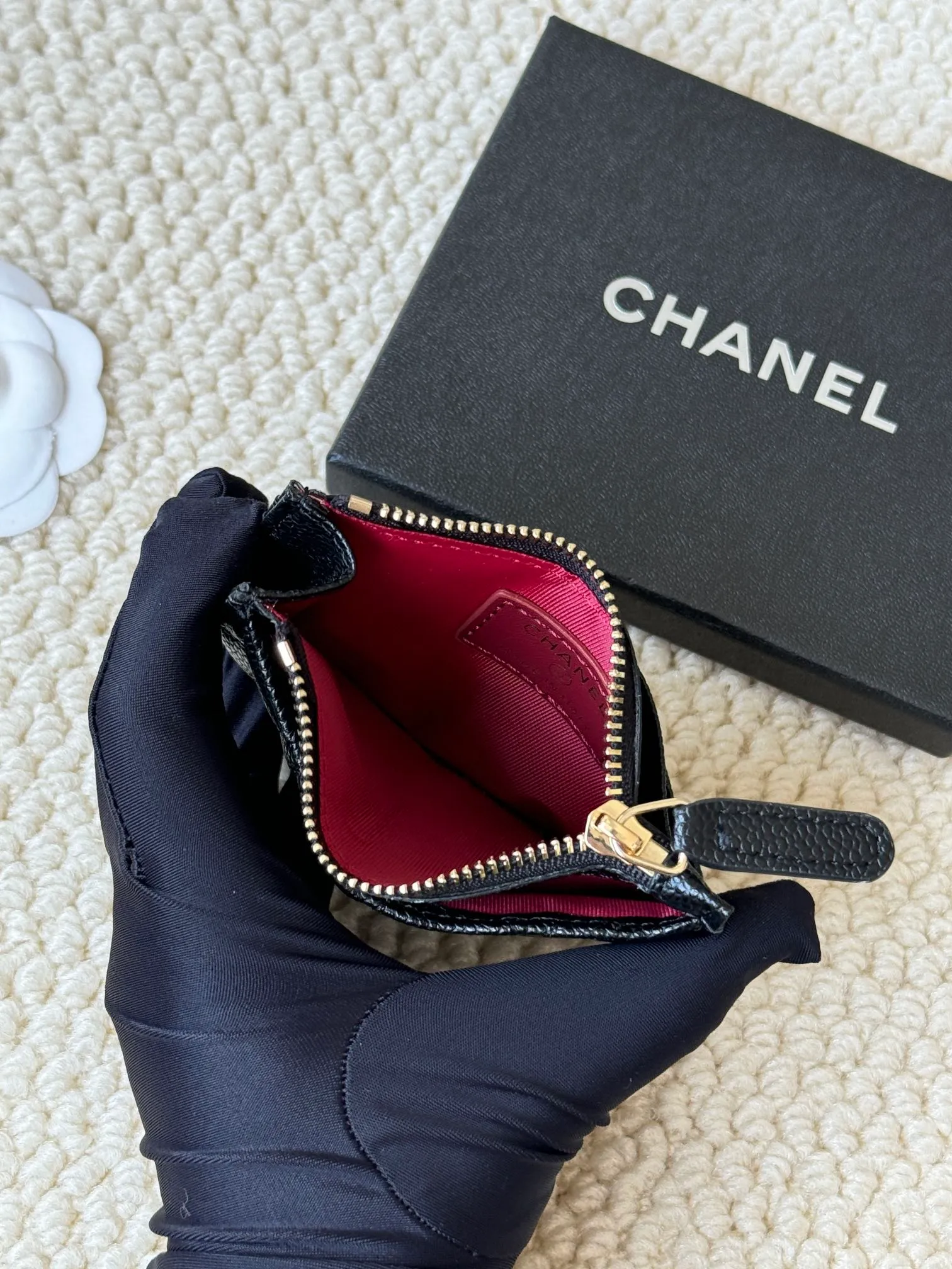 💰120 Chanel single-pull card holder can hold four cards and change, can be held in hand, can be put in the bag, easy to store, small and cute mini card holder, made of cowhide, model number A84105, size: 9x11.5cm​