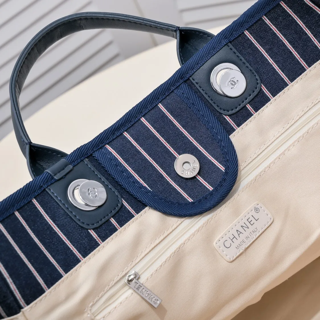 💰400￥👑Chanel 2022 new beach bag denim bag🎉🎉Women's shoulder portable shopping bag large capacity mommy fashion simple chain bag✅✅✅👍👍 Style number: 67178-7 Size: top width 48/bottom width 38/height 30/thickness 14 cm