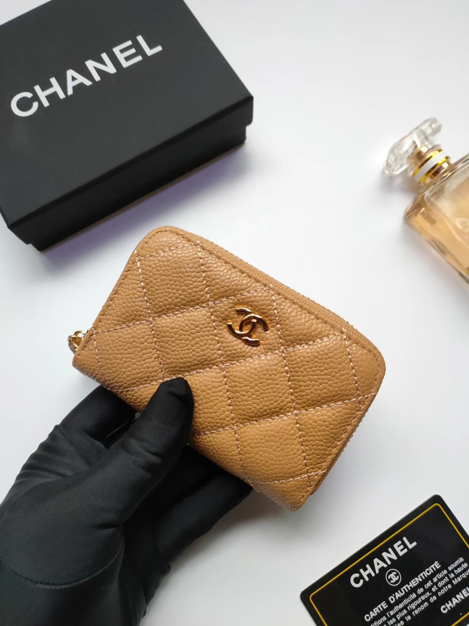￥110 Chanel card holder❤Coin purse️❤️Full leather inside and outside. Counter style. Impeccable workmanship details. Adhere to high quality. Style number: AP452 Size: 10x9cm