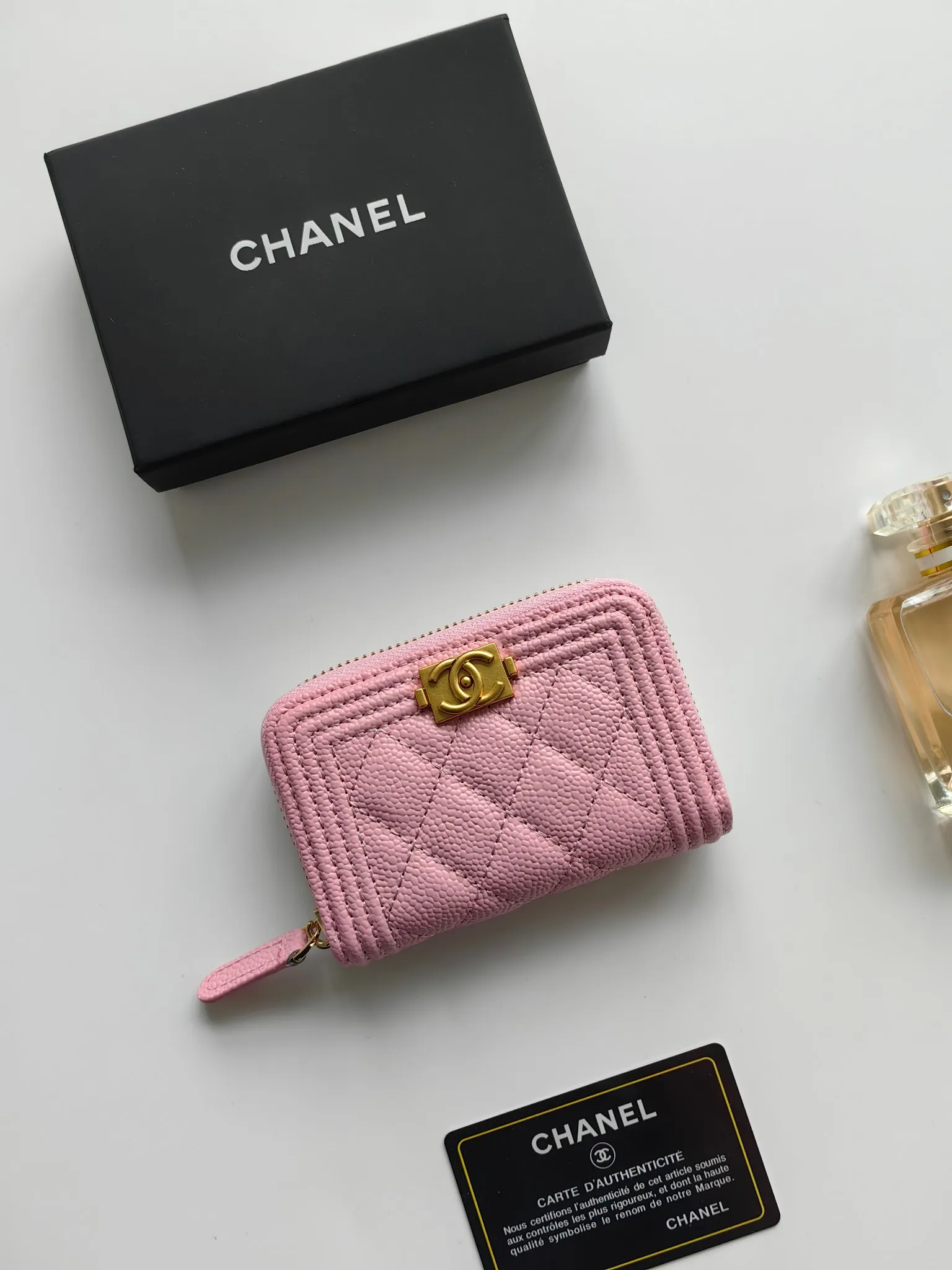 ￥140 Chanel card holder❤Coin purse️❤️Full leather inside and outside. Counter style. Impeccable workmanship details. Adhere to high quality. Style number: A84433 Size: 11.5x8cm