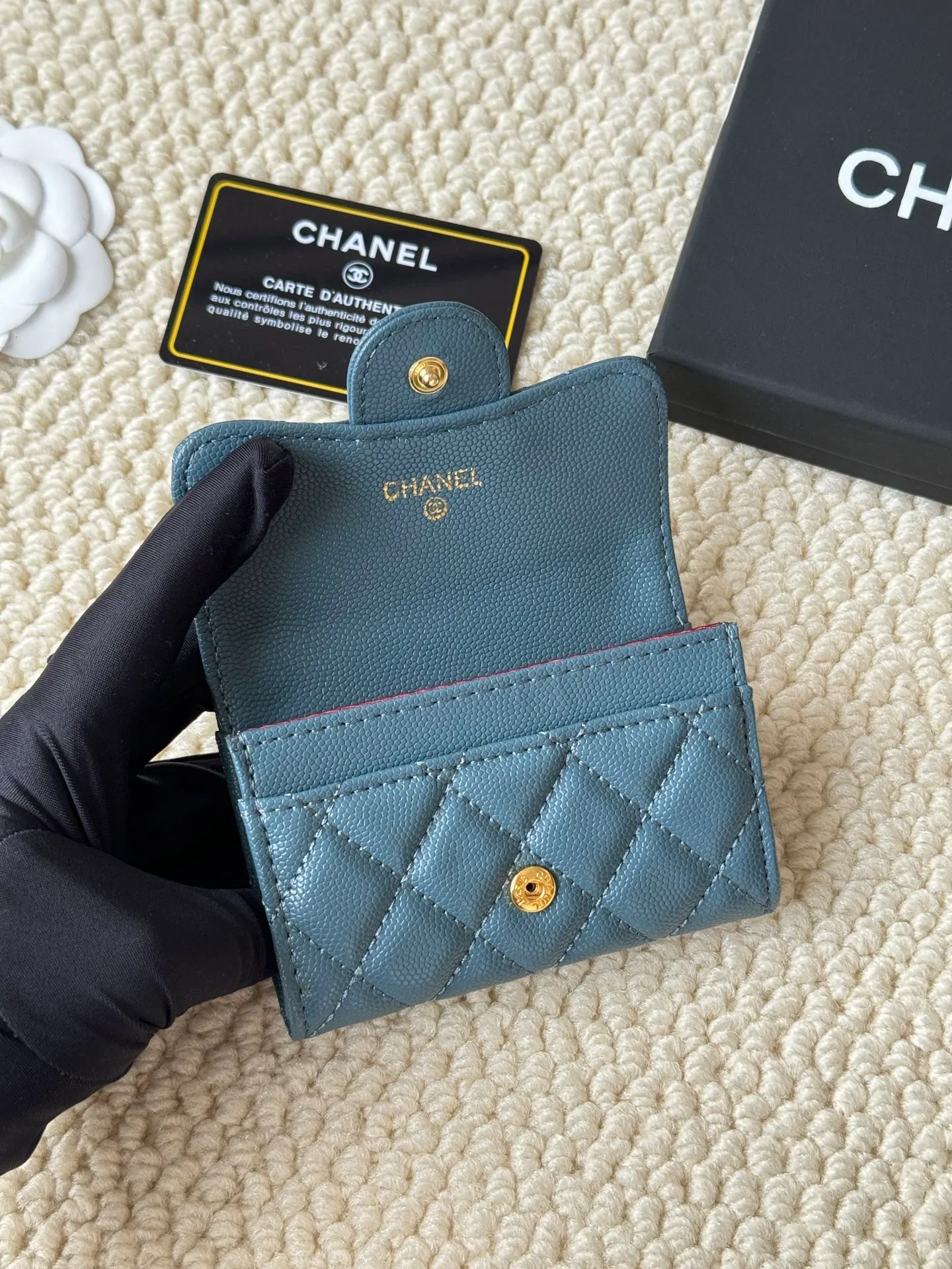 💰120 Style number: AP458 chanel's most classic card holder, coin purse, Chanel classic flap card holder. Caviar cowhide, card holder and coin purse in one, with slip pocket on the back. Size: 7.5 × 11.3 × 2.1 cm