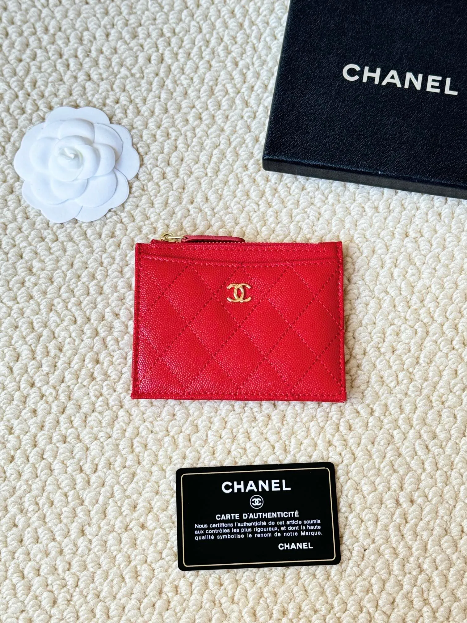 💰120 Chanel single-pull card holder can hold four cards and change, can be held in hand, can be put in the bag, easy to store, small and cute mini card holder, made of cowhide, model number A84105, size: 9x11.5cm​