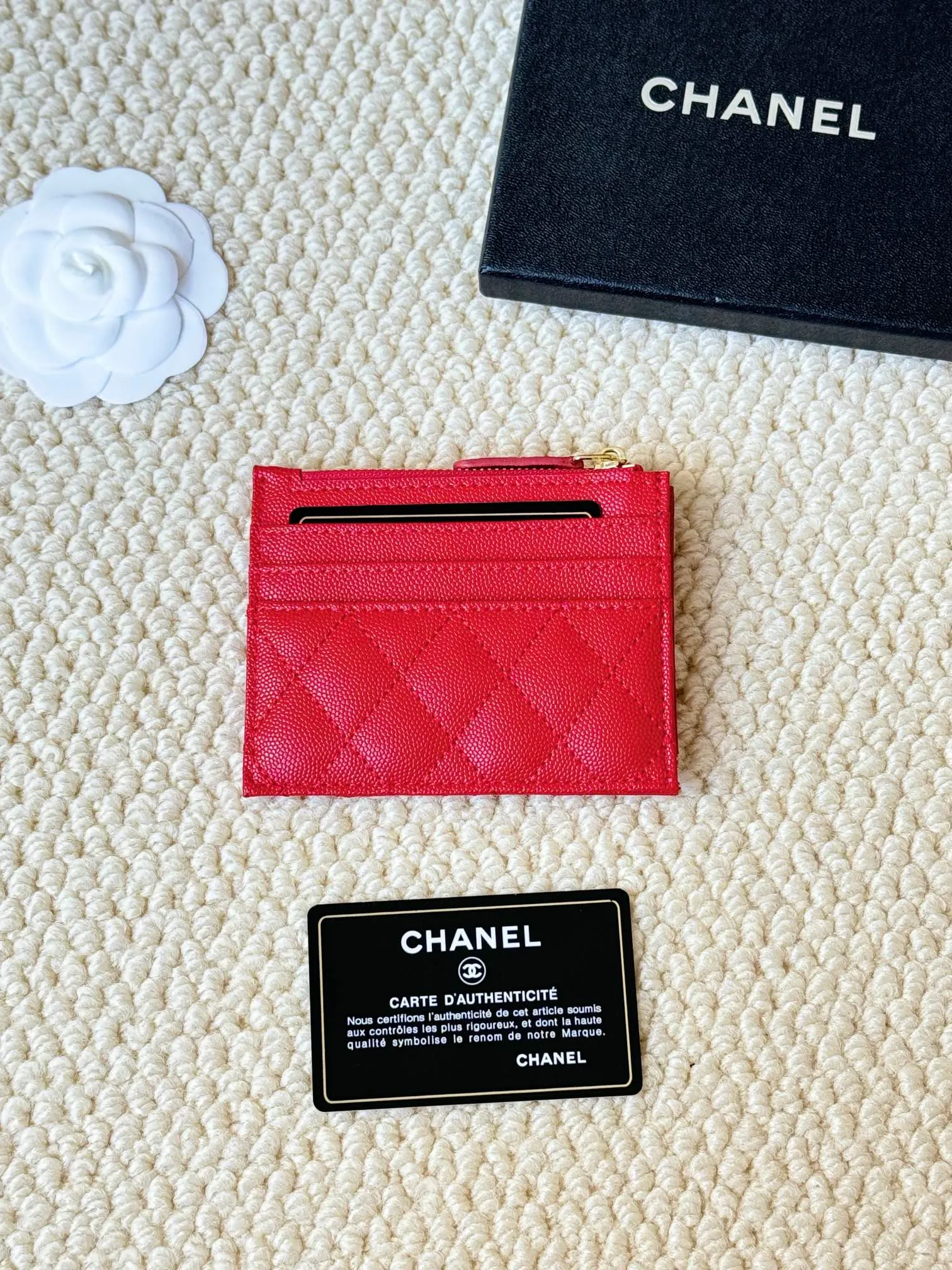 💰120 Chanel single-pull card holder can hold four cards and change, can be held in hand, can be put in the bag, easy to store, small and cute mini card holder, made of cowhide, model number A84105, size: 9x11.5cm​