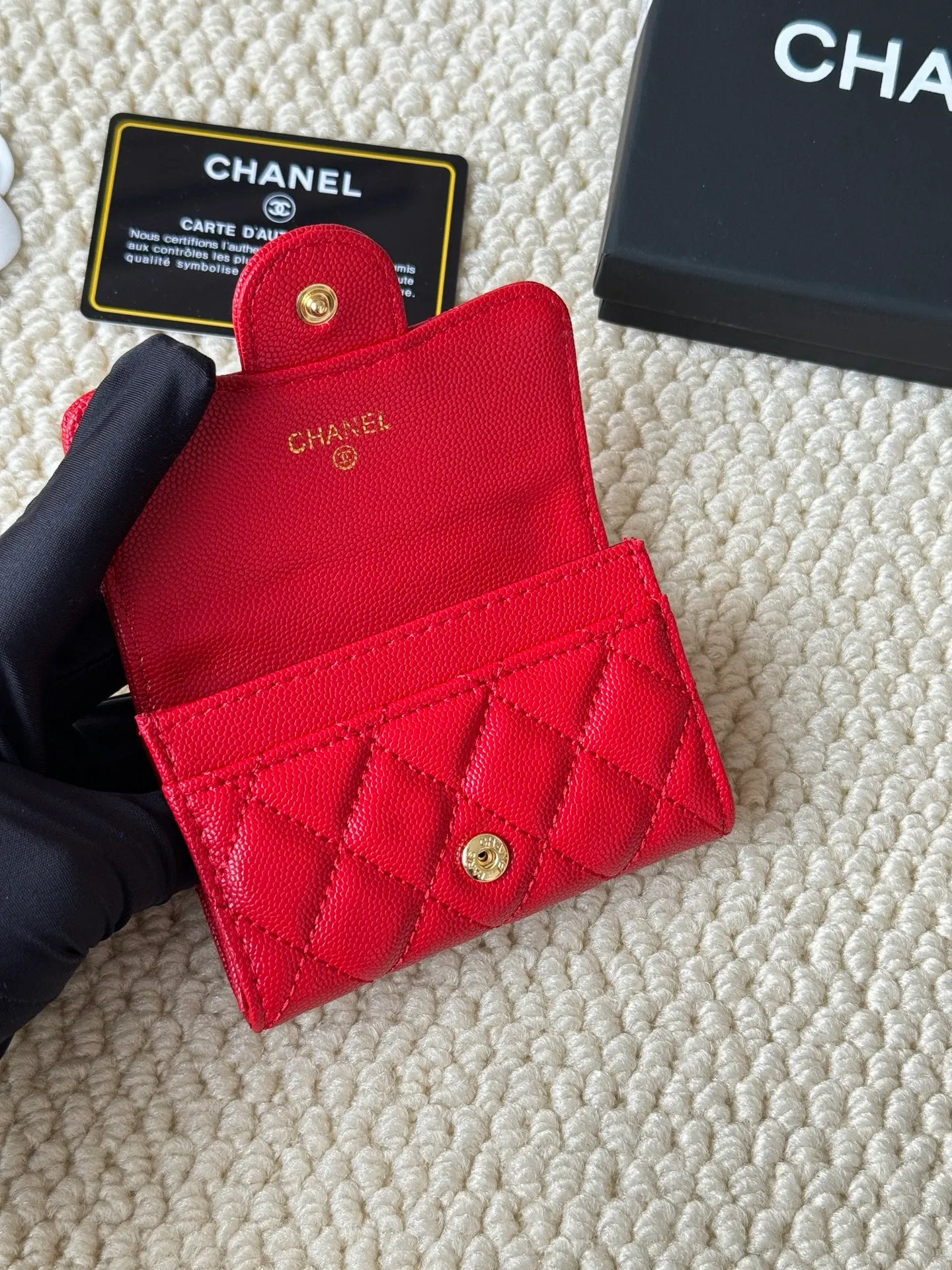 💰120 Style number: AP458 chanel's most classic card holder, coin purse, Chanel classic flap card holder. Caviar cowhide, card holder and coin purse in one, with slip pocket on the back. Size: 7.5 × 11.3 × 2.1 cm