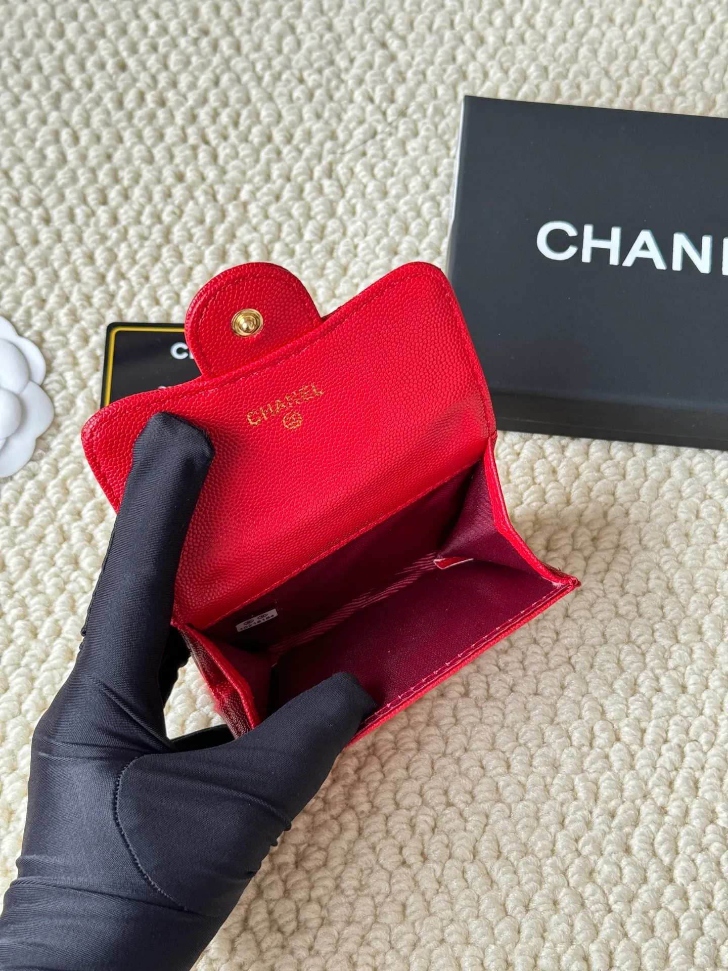 💰120 Style number: AP458 chanel's most classic card holder, coin purse, Chanel classic flap card holder. Caviar cowhide, card holder and coin purse in one, with slip pocket on the back. Size: 7.5 × 11.3 × 2.1 cm