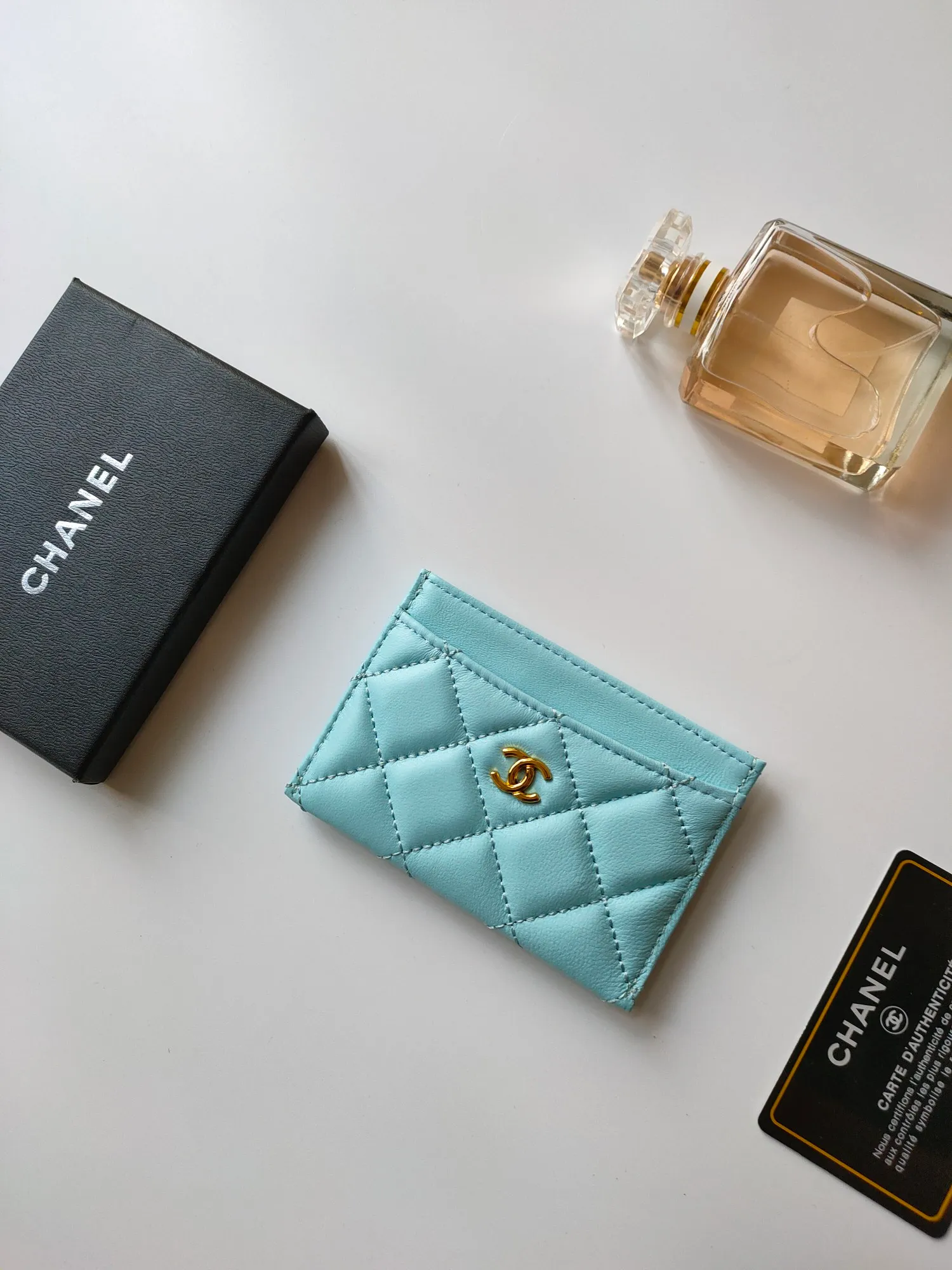 💰90 CHANEL Chanel counter style classic card holder👍Model number: AP446 Size: 7.5×11.2×0.5cm Sheepskin inside and outside😍😍Fine workmanship and high-end quality