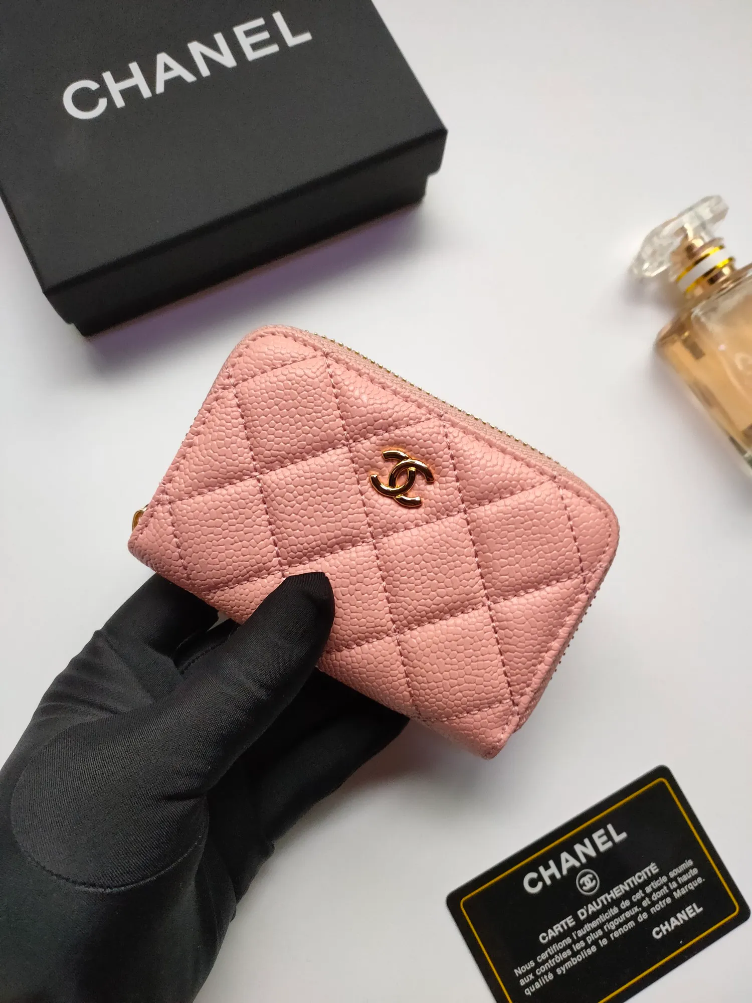 ￥110 Chanel card holder❤Coin purse️❤️Full leather inside and outside. Counter style. Impeccable workmanship details. Adhere to high quality. Style number: AP452 Size: 10x9cm