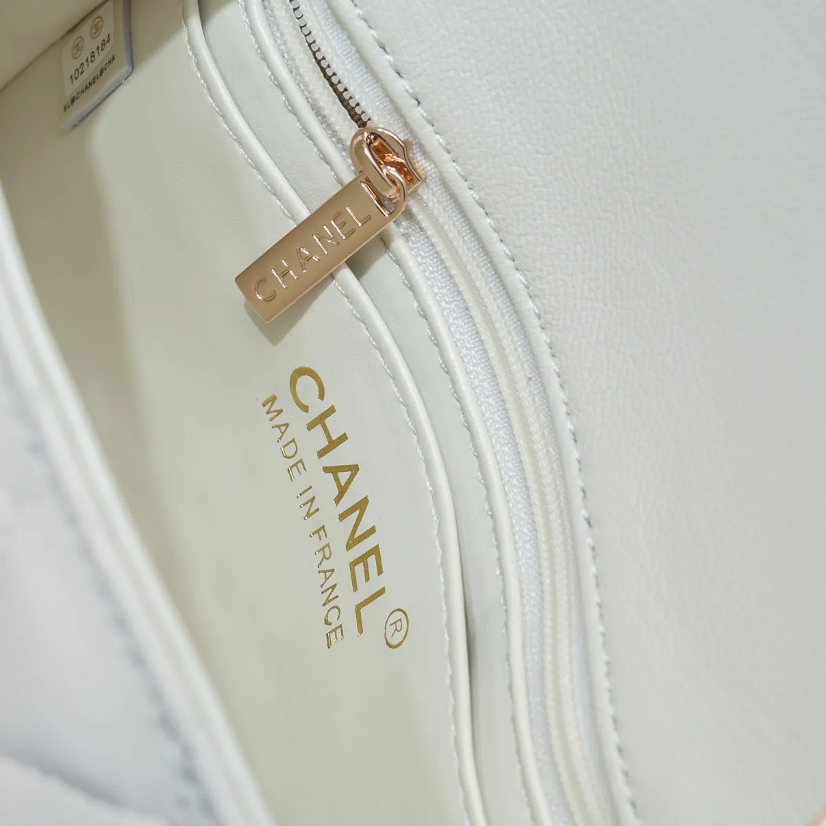 💰310￥ Off-white Chanel🔺🚴🏼💸Choose high-quality sheepskin🌺Original split version to create one to one 💯The hand feel is first-class, 🌲The camera-shaped inspired design fully embodies perfection! [Qiang] [Qiang] Integrates art and practicality, [Ladybug] Gorgeous and low-key plump 💯📨📨Classic is irresistible, ♒ You have to receive it to understand ✈✈🍭🍭Insist on high quality and low price🐟🐟, model number: 1115, size: 17.5*13*5 cm