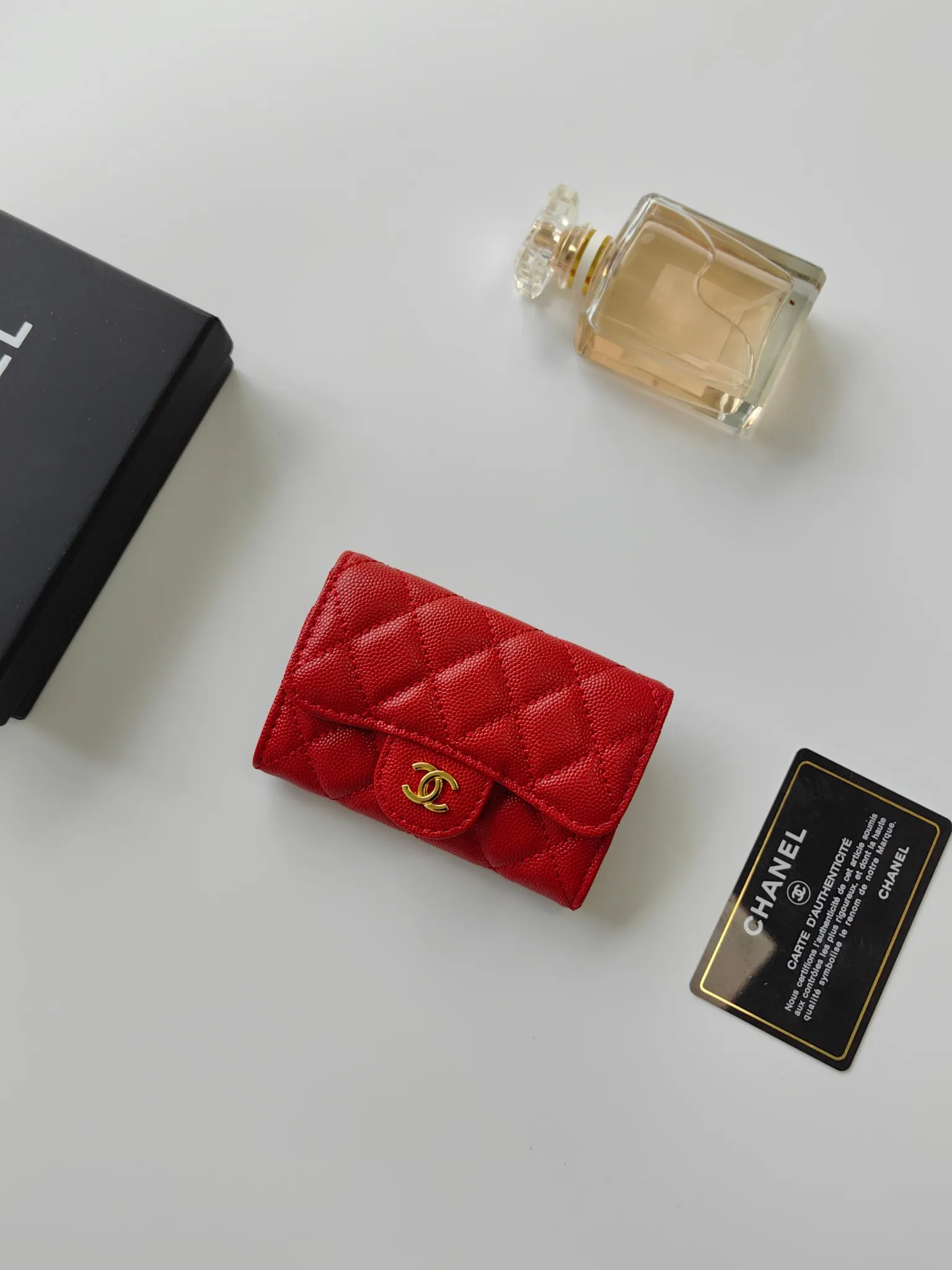 ￥130 CHANEL Chanel classic flap card holder. Imported sheepskin and caviar cowhide, card holder and coin purse integrated, with slip pocket on the back, model number: AP448, size: 7.5 × 11.3 × 2.1 cm