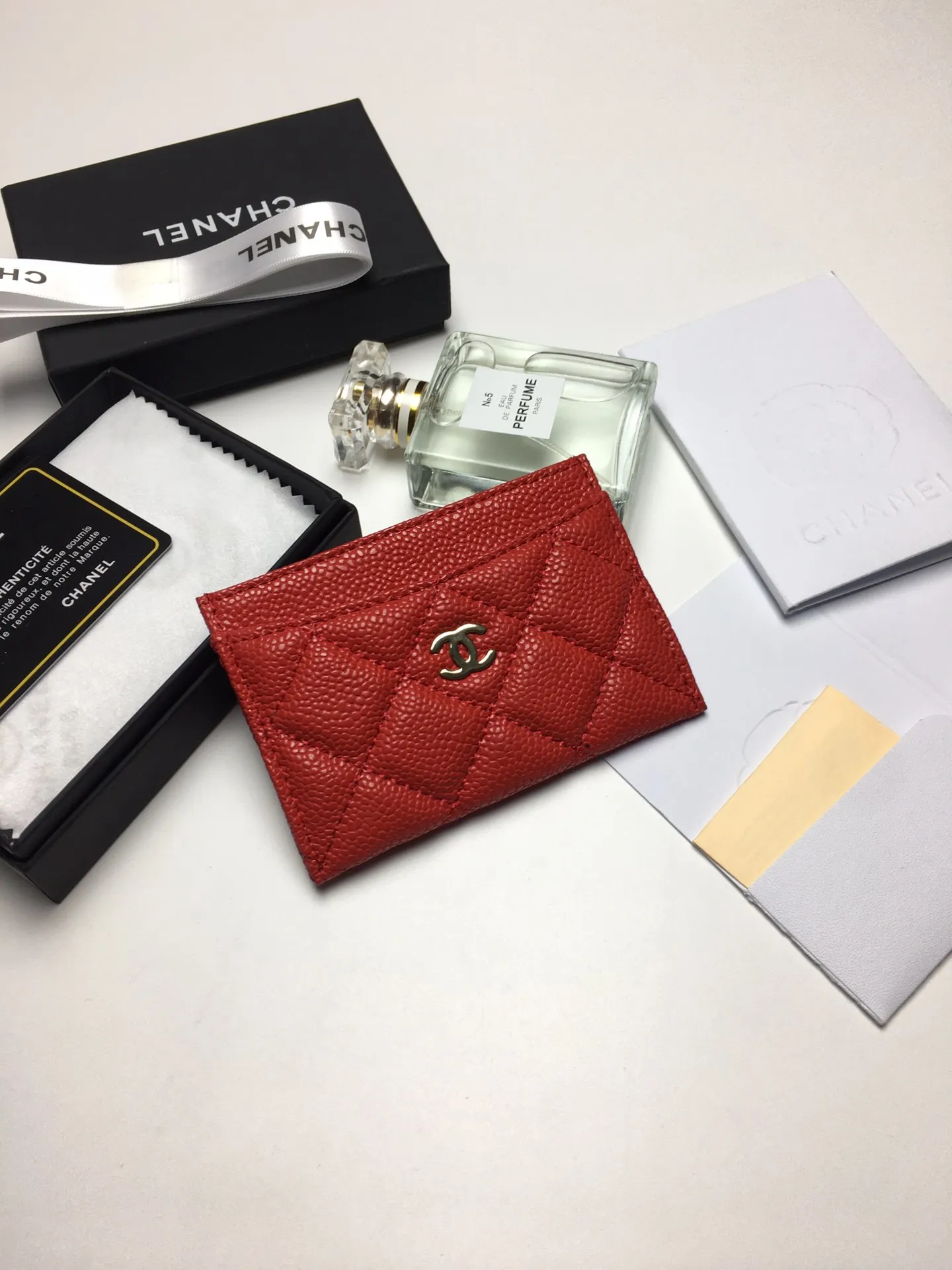 💰90 CHANEL Chanel counter card holder👍Model number: AP446/Caviar Size: 7.5×11.2×0.5cm Caviar cowhide outside + sheepskin inside + gold hardware😍😍Fine workmanship High-end quality [Rose] Complete accessories