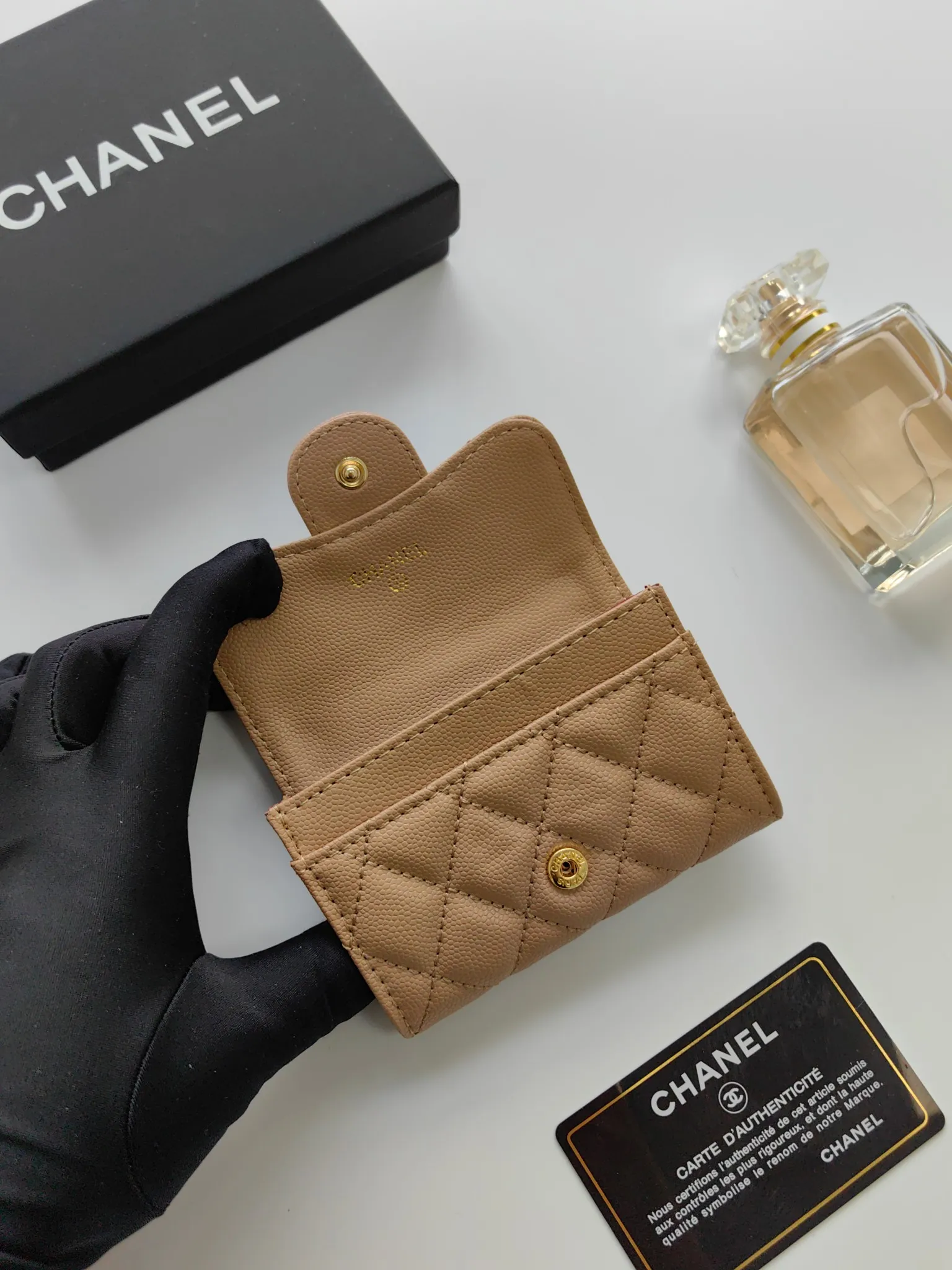 ￥130 CHANEL Chanel classic flap card holder. Imported sheepskin and caviar cowhide, card holder and coin purse integrated, with slip pocket on the back, model number: AP448, size: 7.5 × 11.3 × 2.1 cm