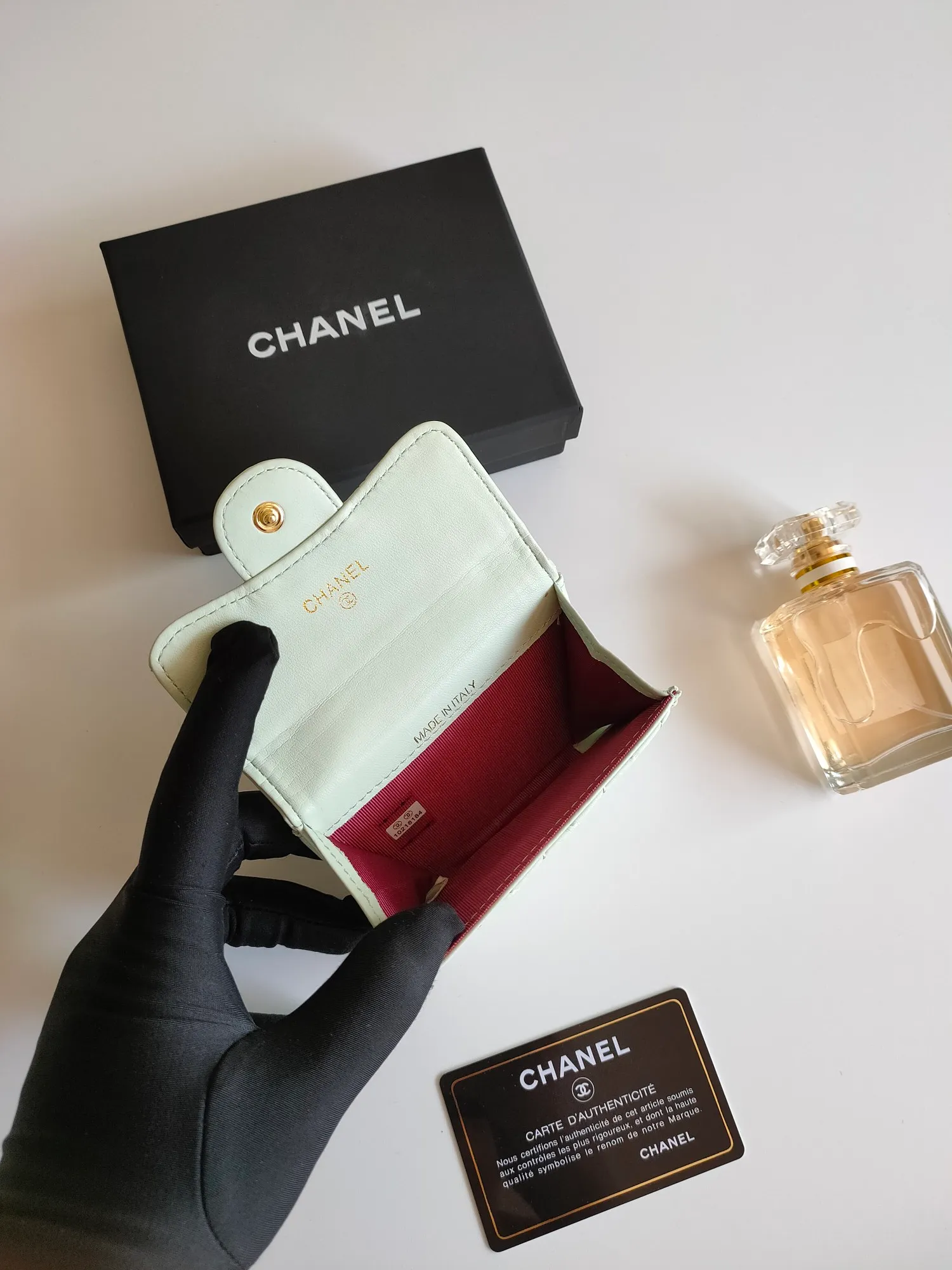￥110 CHANEL Chanel classic flap card holder. Imported sheepskin and caviar cowhide, card holder and coin purse integrated, with slip pocket on the back, model number: AP448, size: 7.5 × 11.3 × 2.1 cm