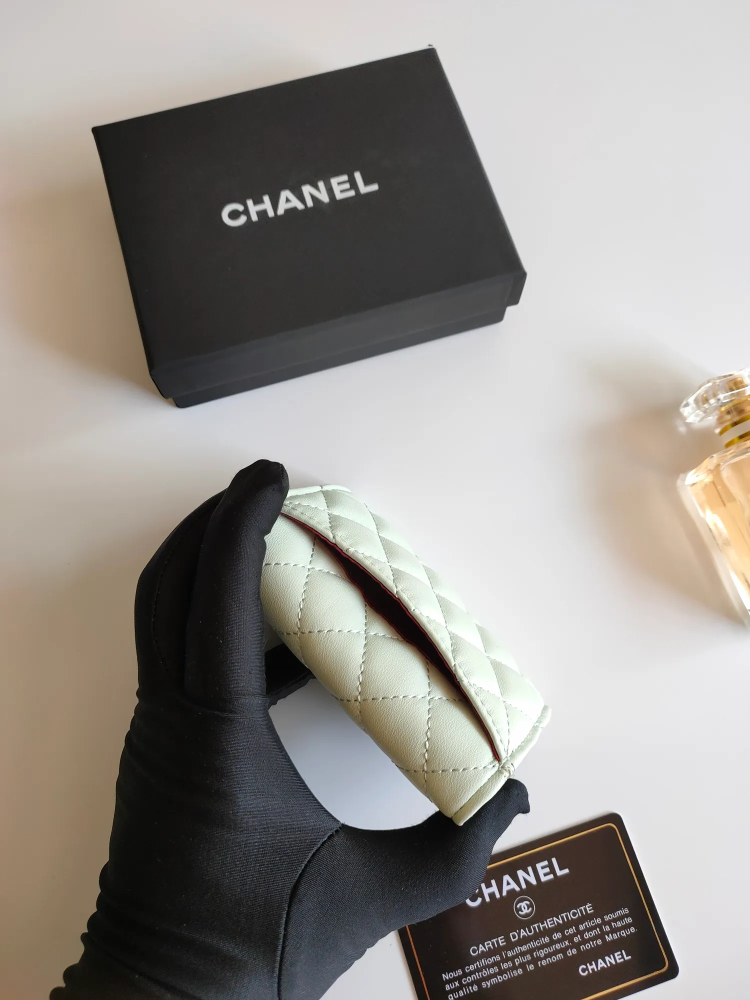 ￥110 CHANEL Chanel classic flap card holder. Imported sheepskin and caviar cowhide, card holder and coin purse integrated, with slip pocket on the back, model number: AP448, size: 7.5 × 11.3 × 2.1 cm
